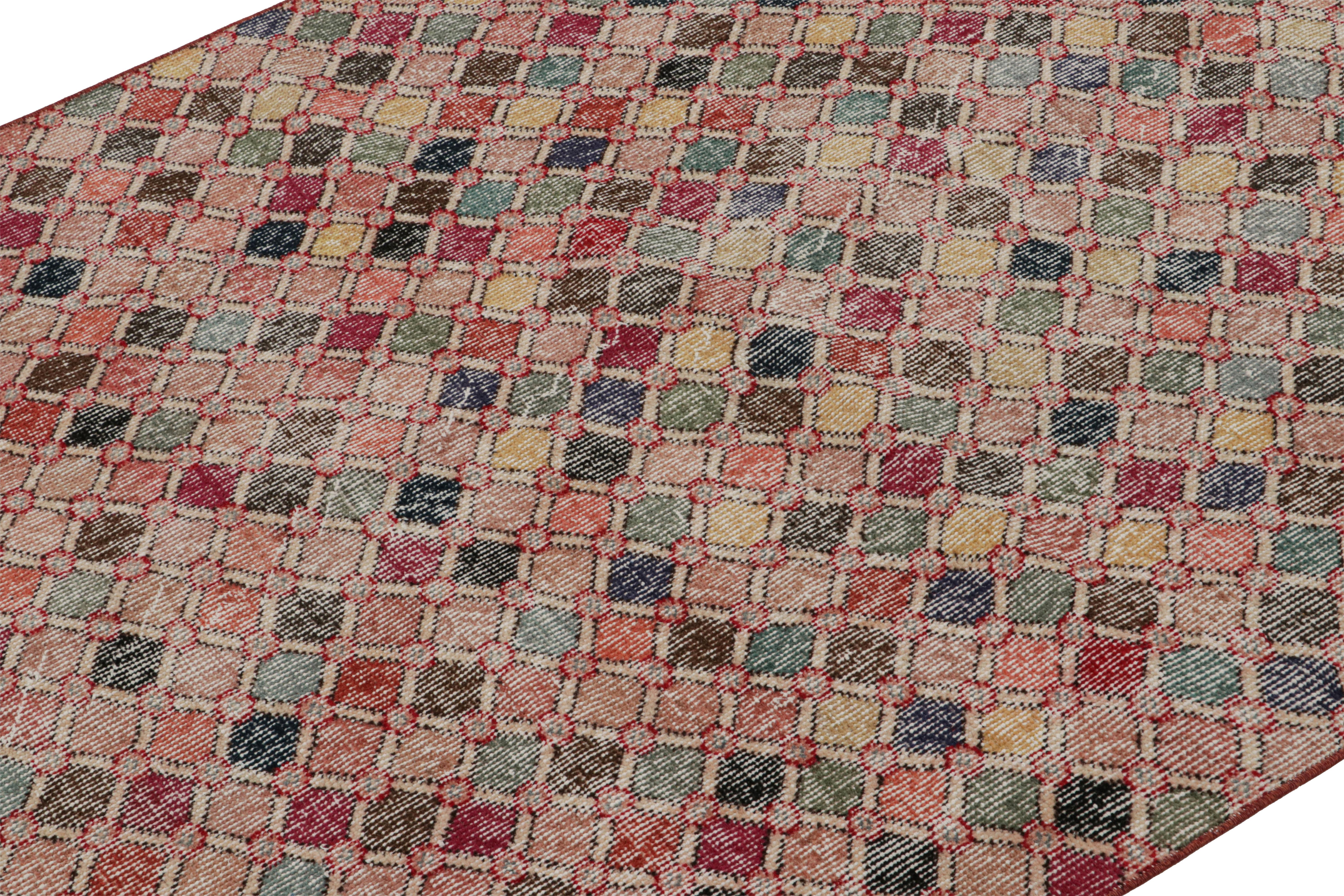 Vintage Zeki Müren Art-Deco-Teppich mit geometrischen Mustern, von Rug & Kilim (Türkisch) im Angebot