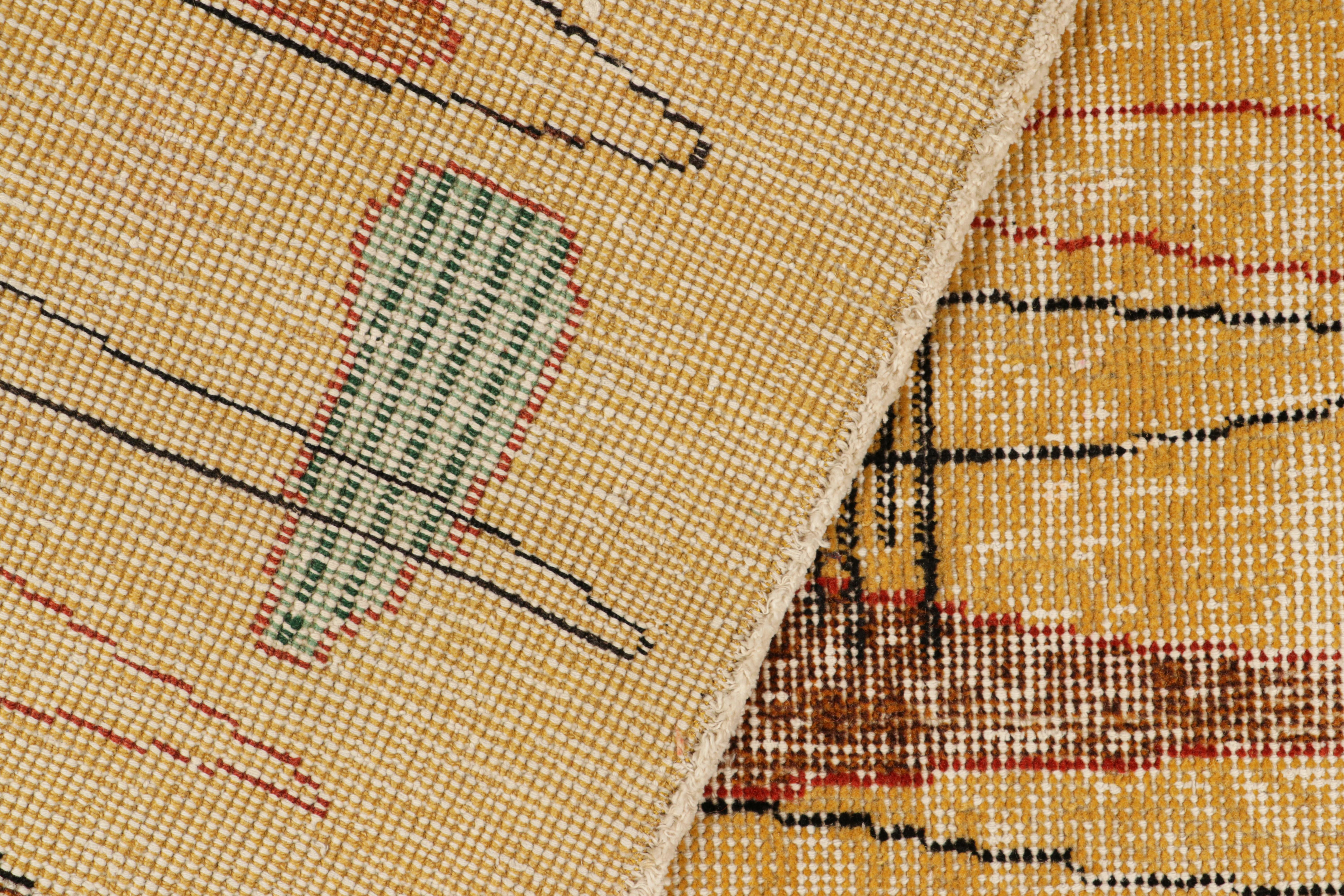 Vintage Zeki Múren Deco Läufer in Gold, mit buntem Muster von Rug & Kilim (Wolle) im Angebot