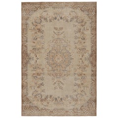 Vintage Zeki Müren European Style Rug, mit Blumenmustern, form Rug & Kilim