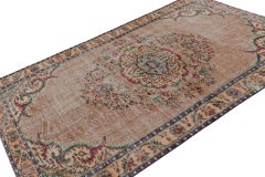 Tapis vintage Zeki Müren de style européen, avec motifs géométriques from Rug & Kilim