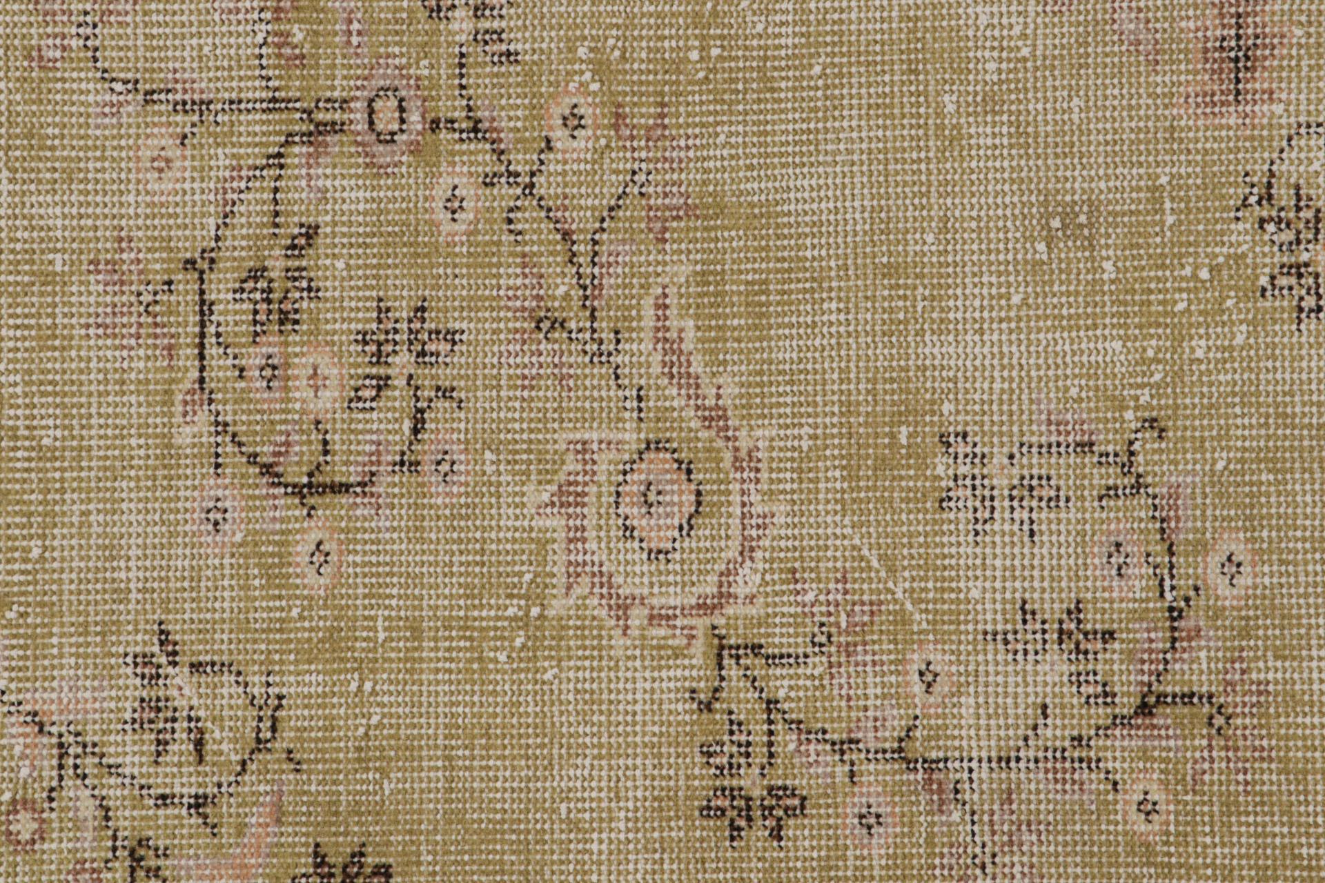 Zeki Müren Teppich im europäischen Stil, mit Medaillon, Form Rug & Kilim (Mitte des 20. Jahrhunderts) im Angebot