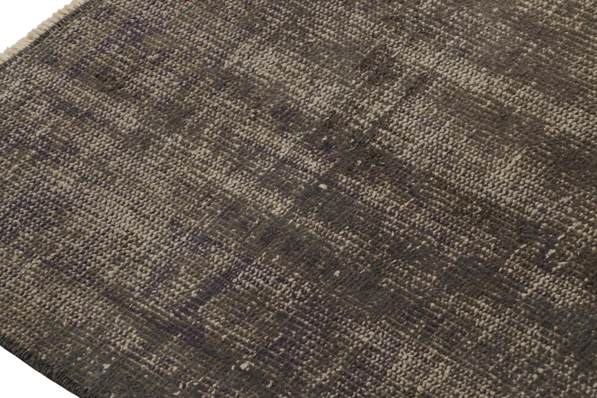 Tapis vintage Zeki Müren, gris, de Rug & Kilim Bon état - En vente à Long Island City, NY