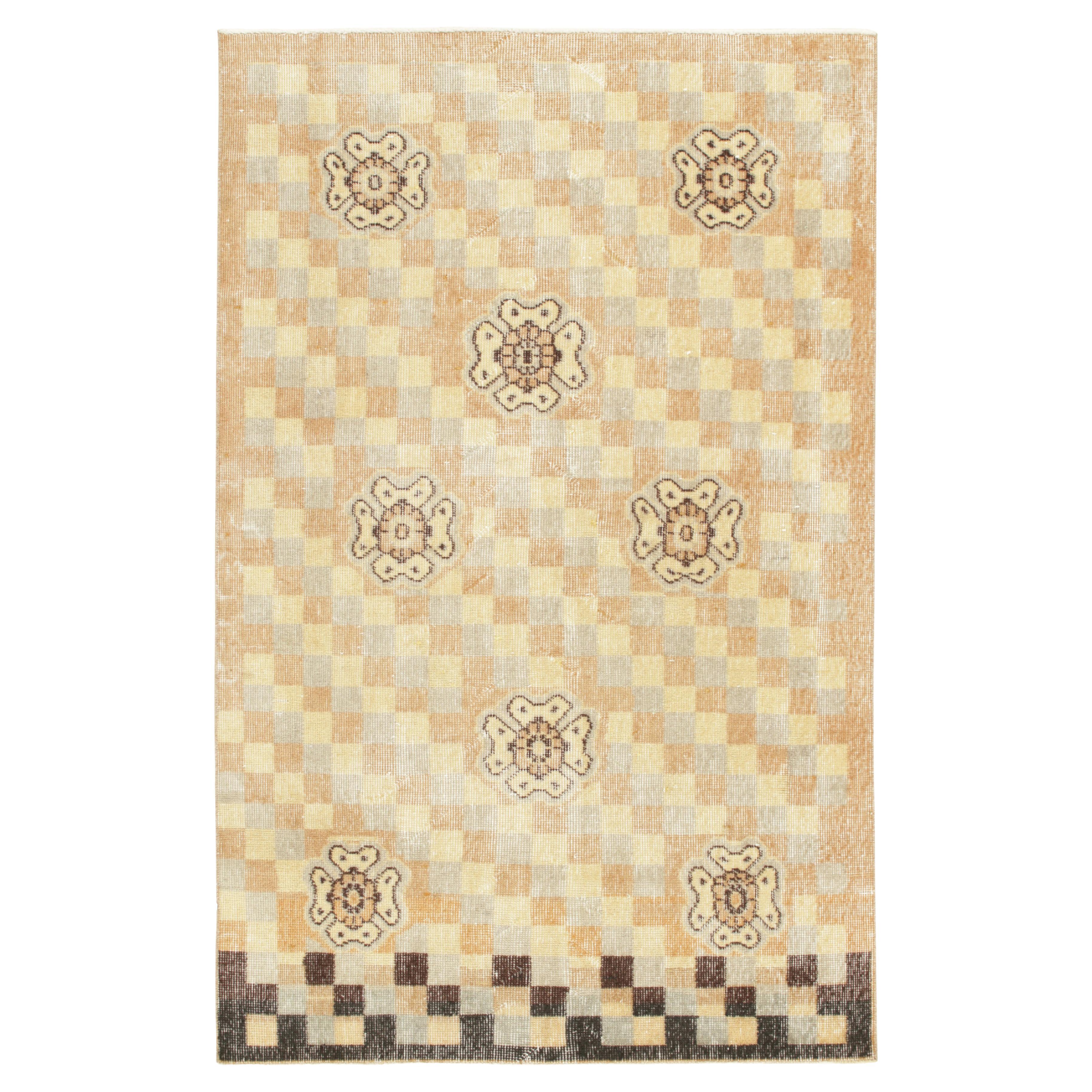 Vintage Zeki Müren Teppich in Beige-Braun und Grau Geometrisches Muster, von Rug & Kilim
