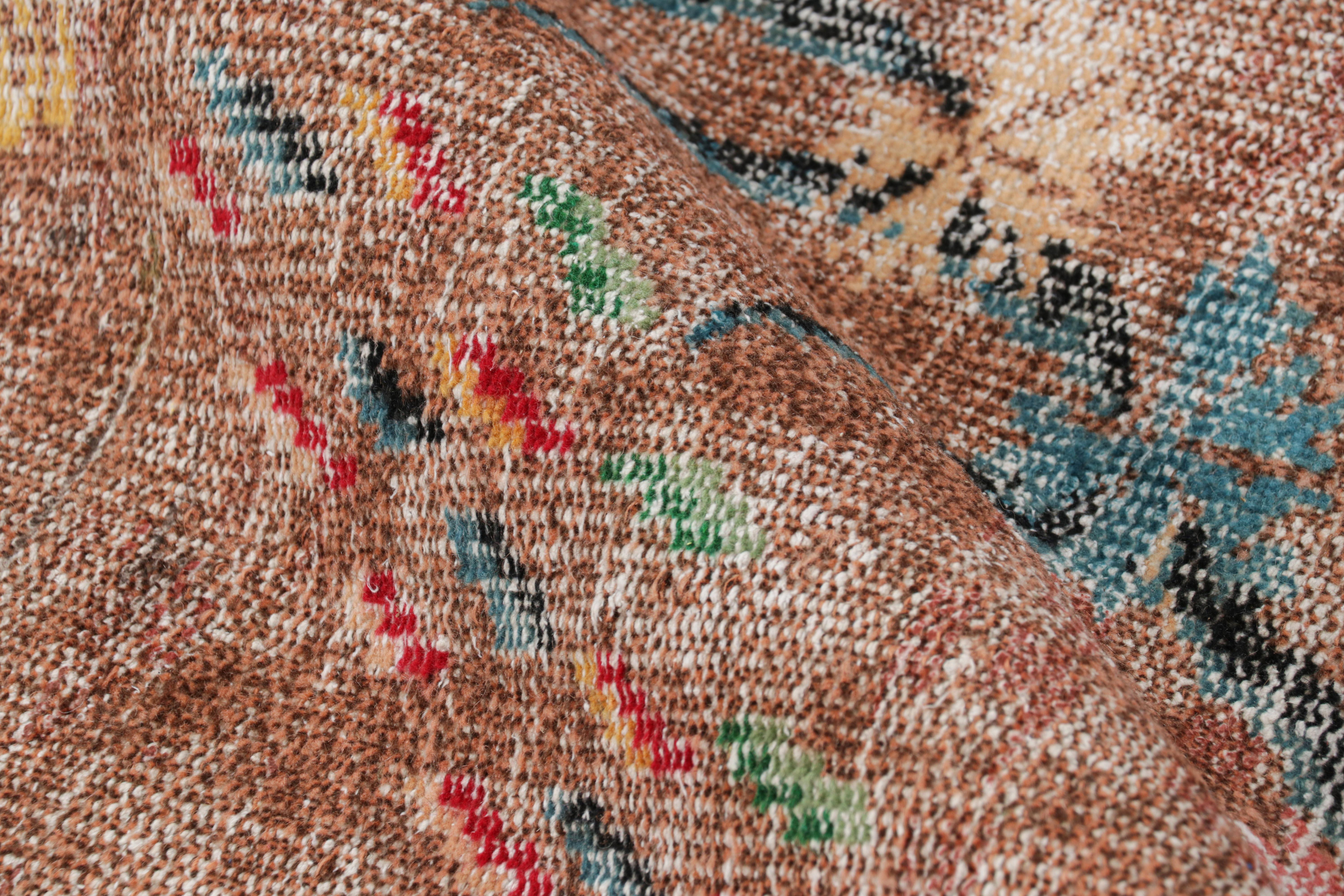 Turco Tappeto Zeki Müren vintage in beige-marrone con motivi floreali, da Rug & Kilim in vendita
