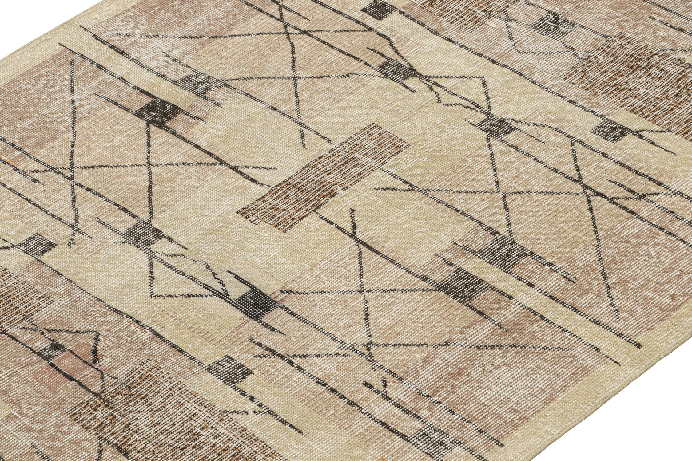 Vintage Zeki Müren Teppich in Beige-Braun mit geometrischen Mustern von Rug & Kilim (Türkisch) im Angebot