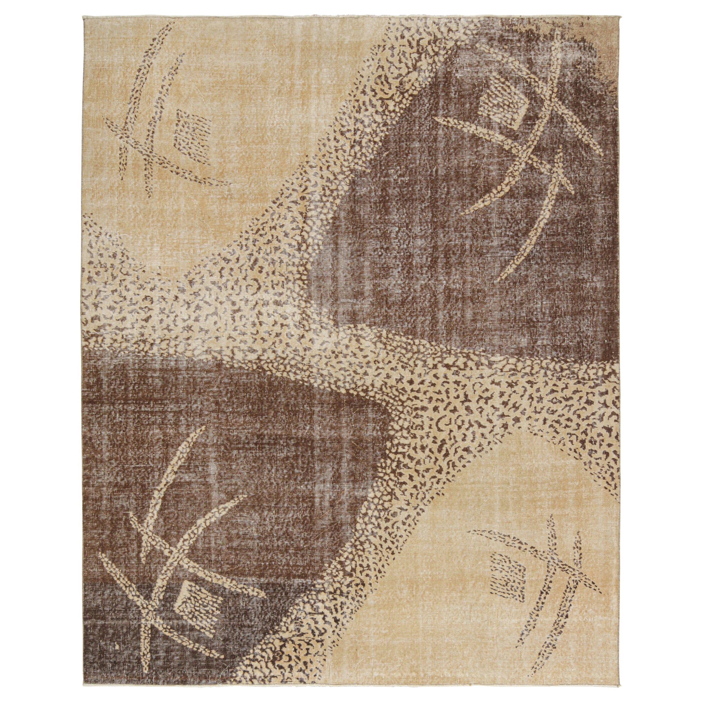 Tappeto vintage Zeki Müren con motivi beige, crema e marrone di Rug & Kilim in vendita