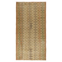 Zeki-Wandteppich in Beige mit geometrischem Muster, von Rug & Kilim