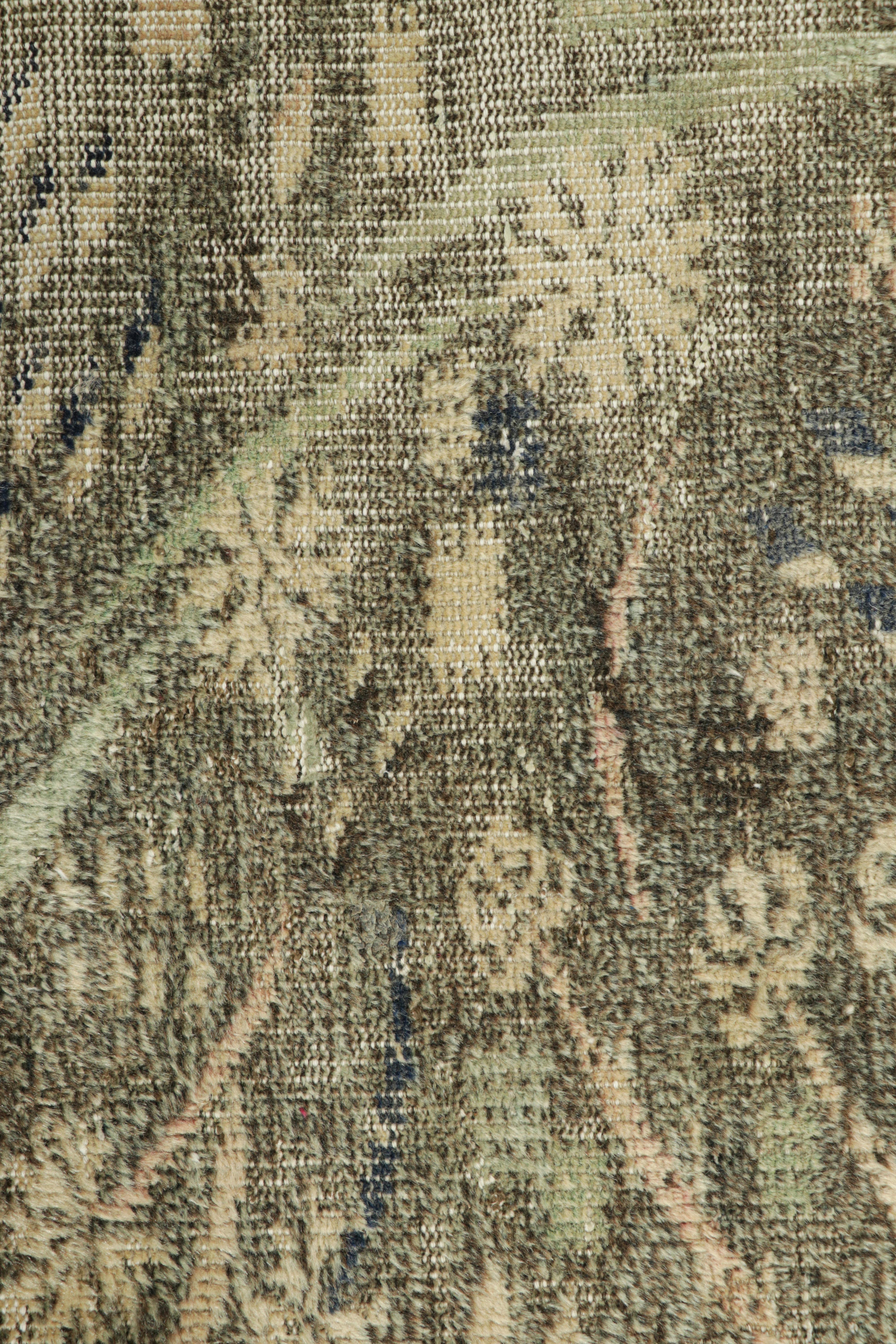 Turkish Vintage Zeki Müren Rug in Beige with Bright Abstract Patterns  Rug & Kilim For Sale