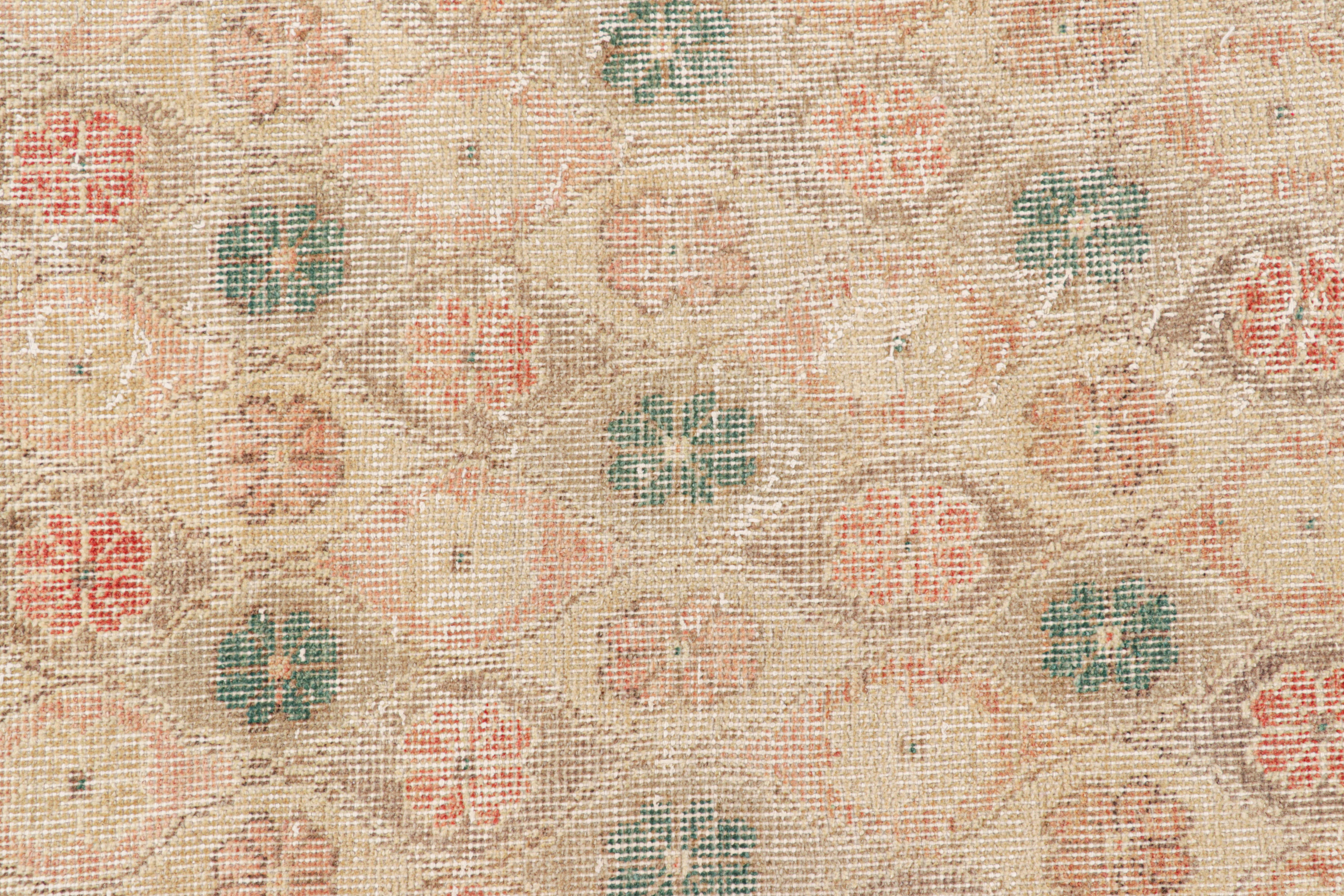 Vintage Zeki Müren Teppich in Beige, mit bunten Blumenmustern von Rug & Kilim (Mitte des 20. Jahrhunderts) im Angebot