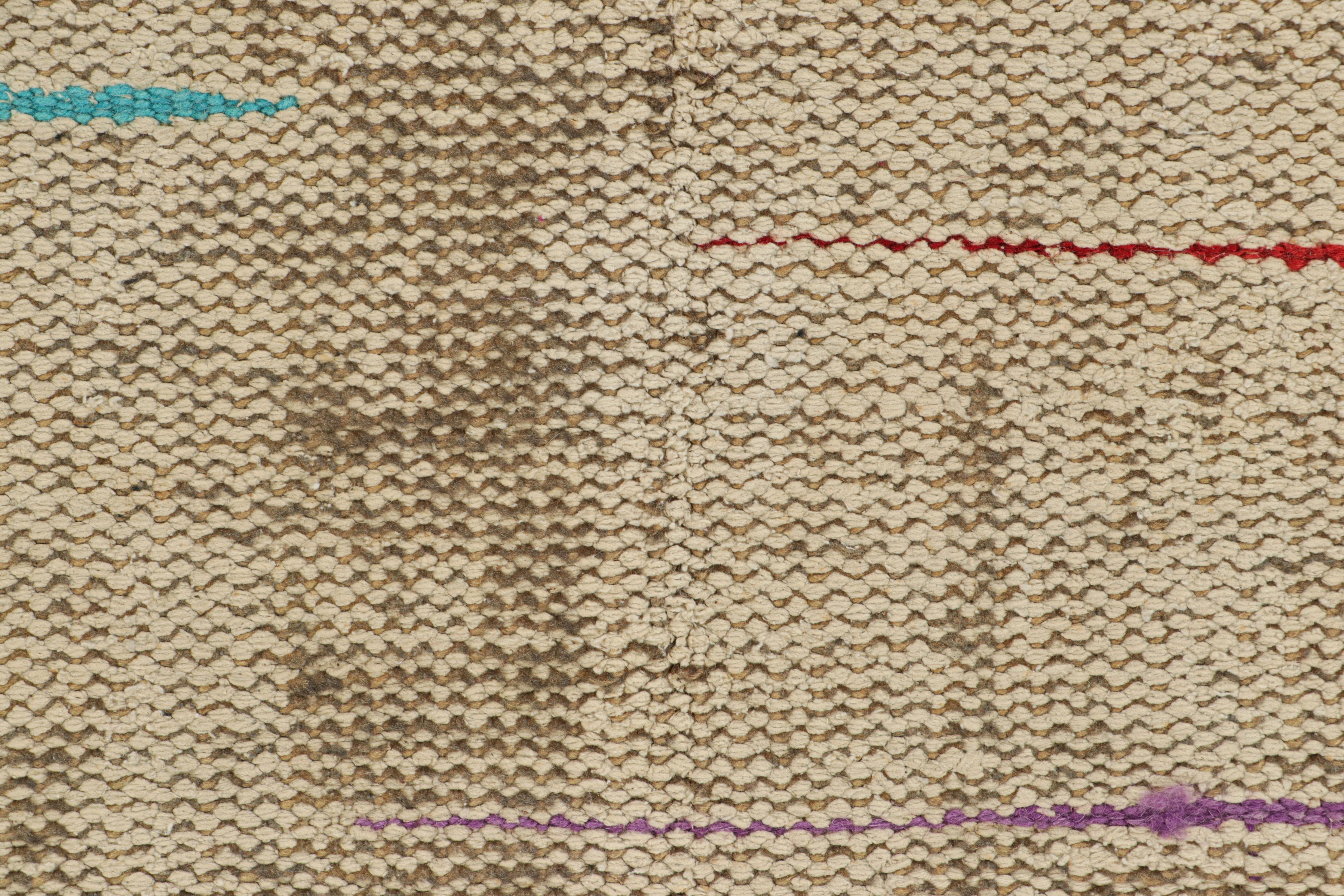 Vintage Zeki Müren Teppich in Beige mit buntem geometrischem Muster von Rug & Kilim (Türkisch) im Angebot