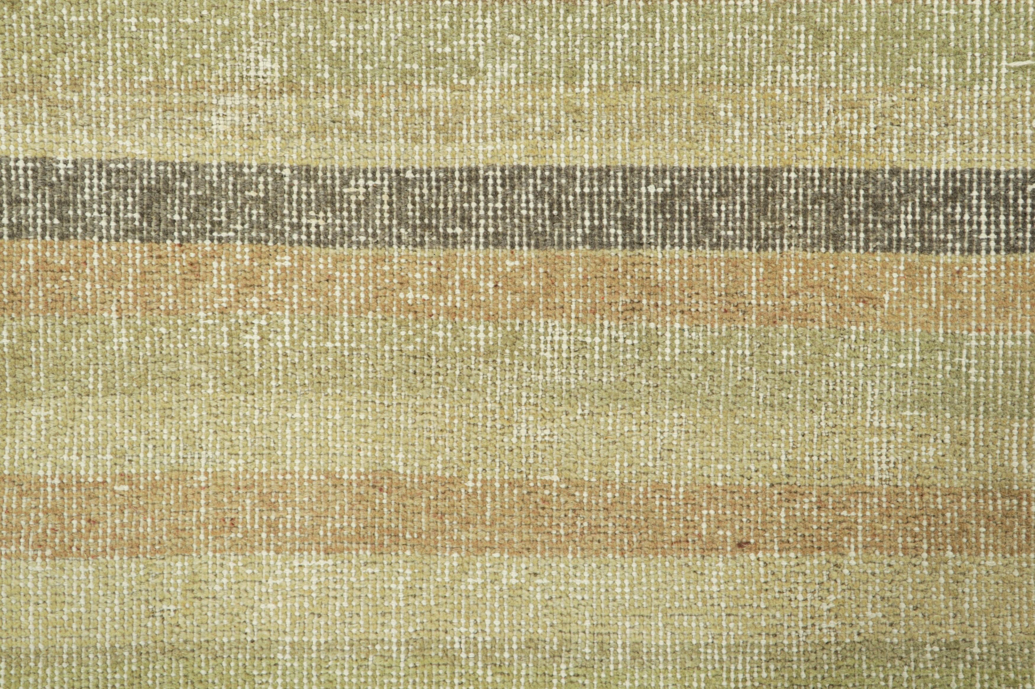 Vintage Zeki Müren Teppich in Beige mit bunten, geometrischen Streifen  Rug & Kilim (Türkisch) im Angebot