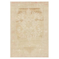 Vintage Oushak Teppich, cremefarben mit Medaillon und floralen Mustern - Rug & Kilim