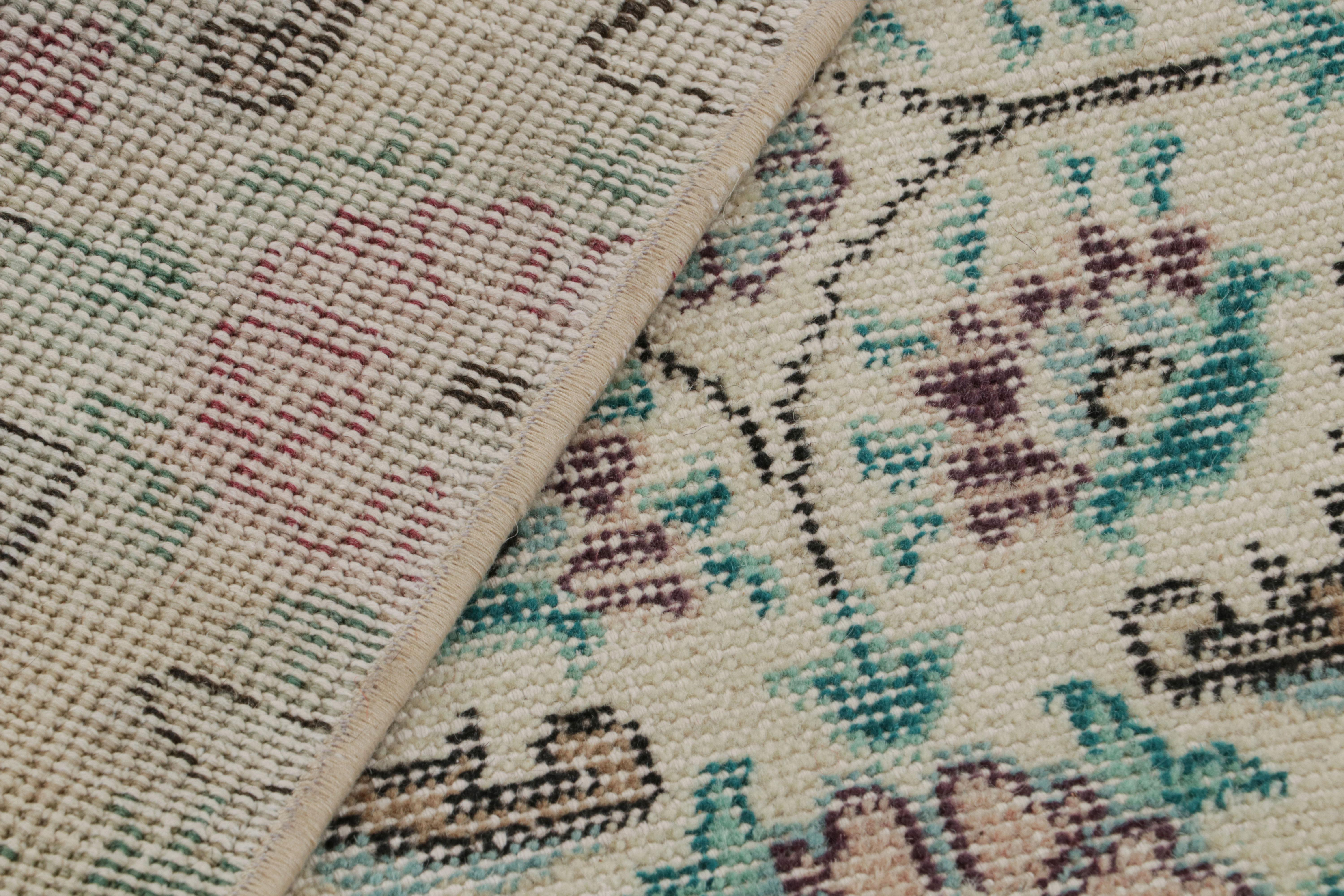 Vintage Zeki Müren Teppich in Beige mit floralen Mustern, von Rug & Kilim (Wolle) im Angebot