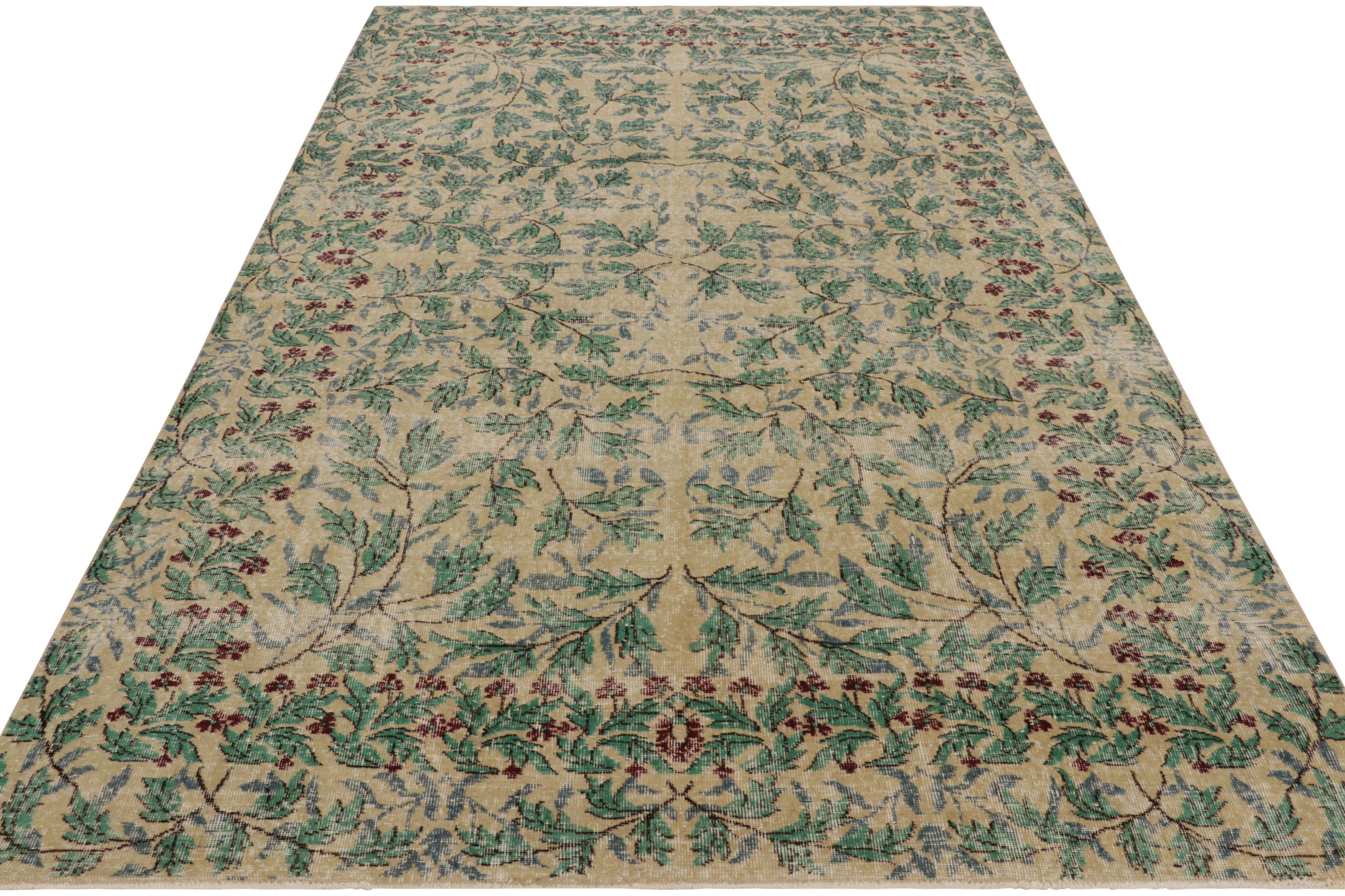 Hand-Knotted Vintage Zeki Müren Rug in Beige with Green and Blue Floral Pattern - Rug & Kilim For Sale