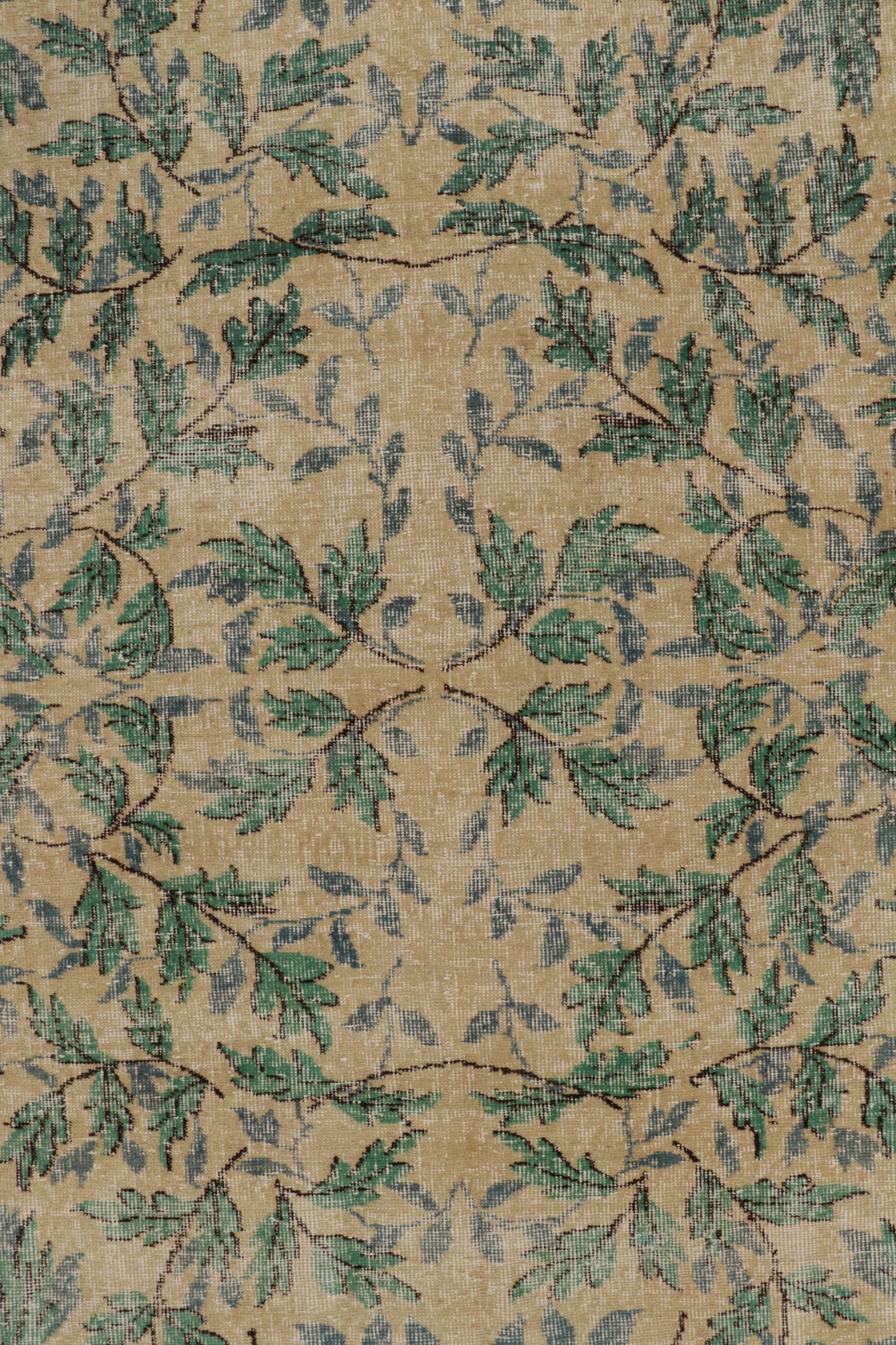 Mid-20th Century Vintage Zeki Müren Rug in Beige with Green and Blue Floral Pattern - Rug & Kilim For Sale
