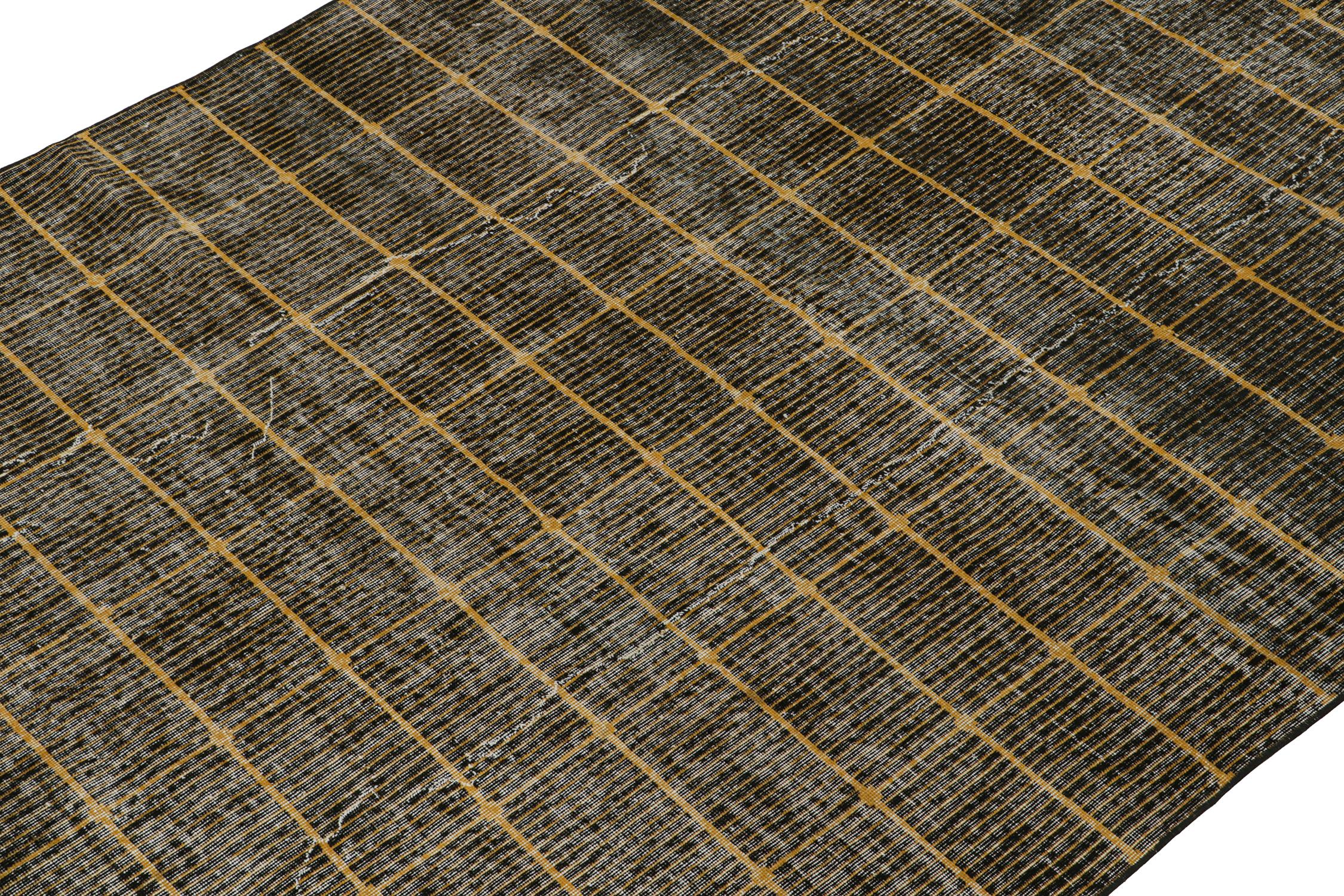 Vintage Zeki Müren Teppich in Schwarz mit goldenem geometrischem Muster, von Rug & Kilim (Handgeknüpft) im Angebot
