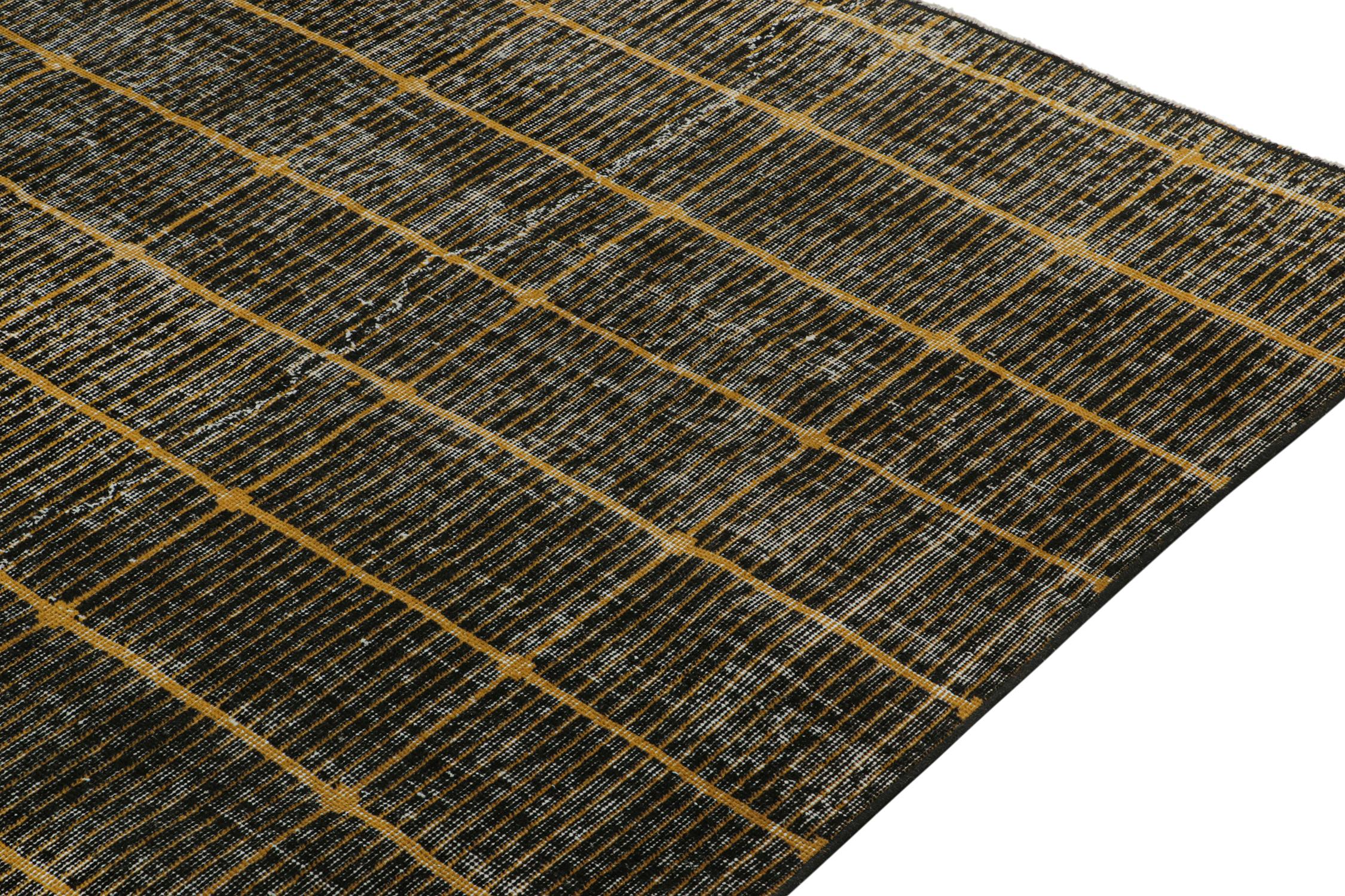 Vintage Zeki Müren Teppich in Schwarz mit goldenem geometrischem Muster, von Rug & Kilim im Zustand „Gut“ im Angebot in Long Island City, NY