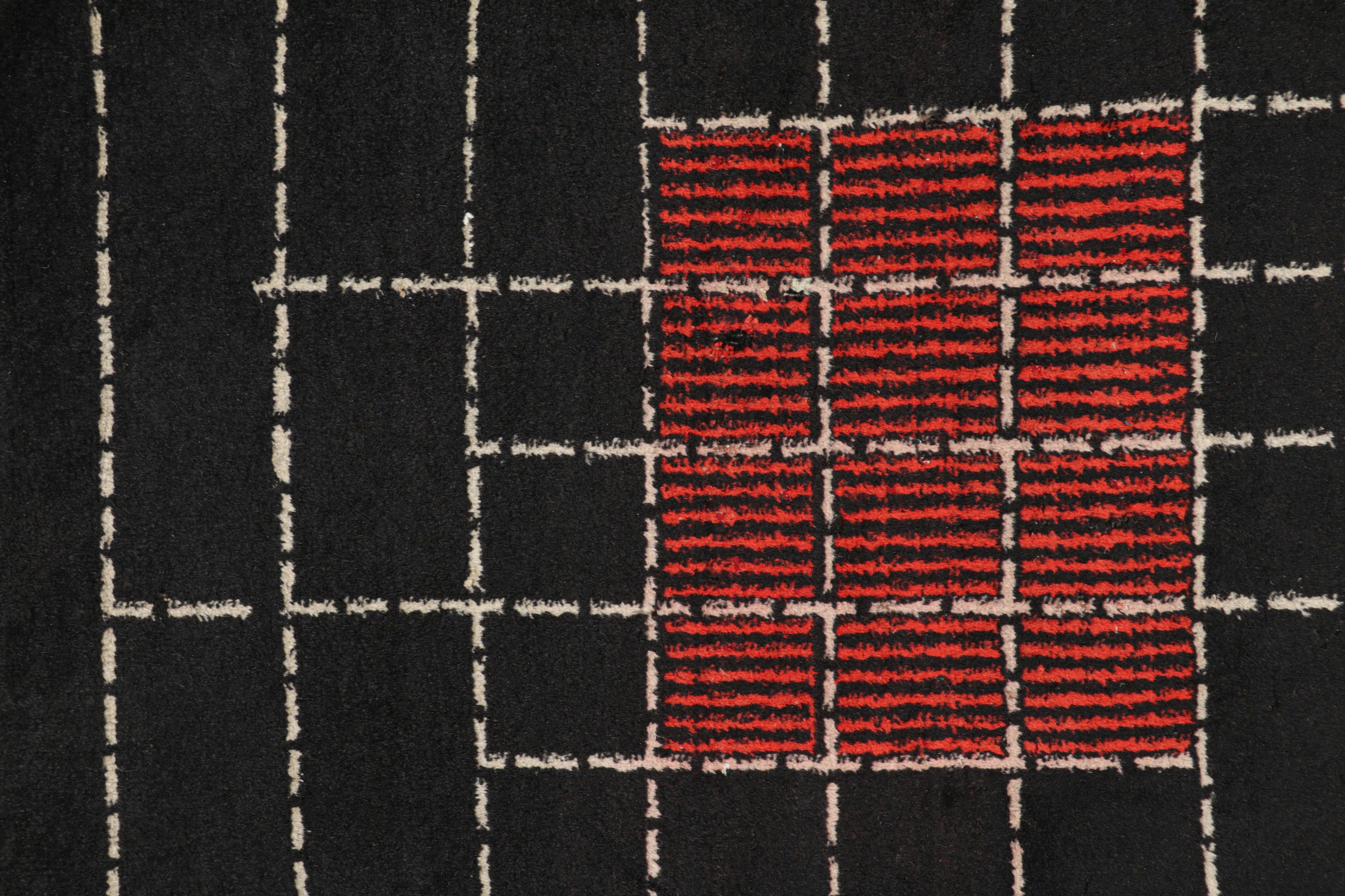 Vintage Zeki Müren Teppich in Schwarz mit mehrfarbigem, geometrischem Muster  Rug & Kilim im Zustand „Gut“ im Angebot in Long Island City, NY