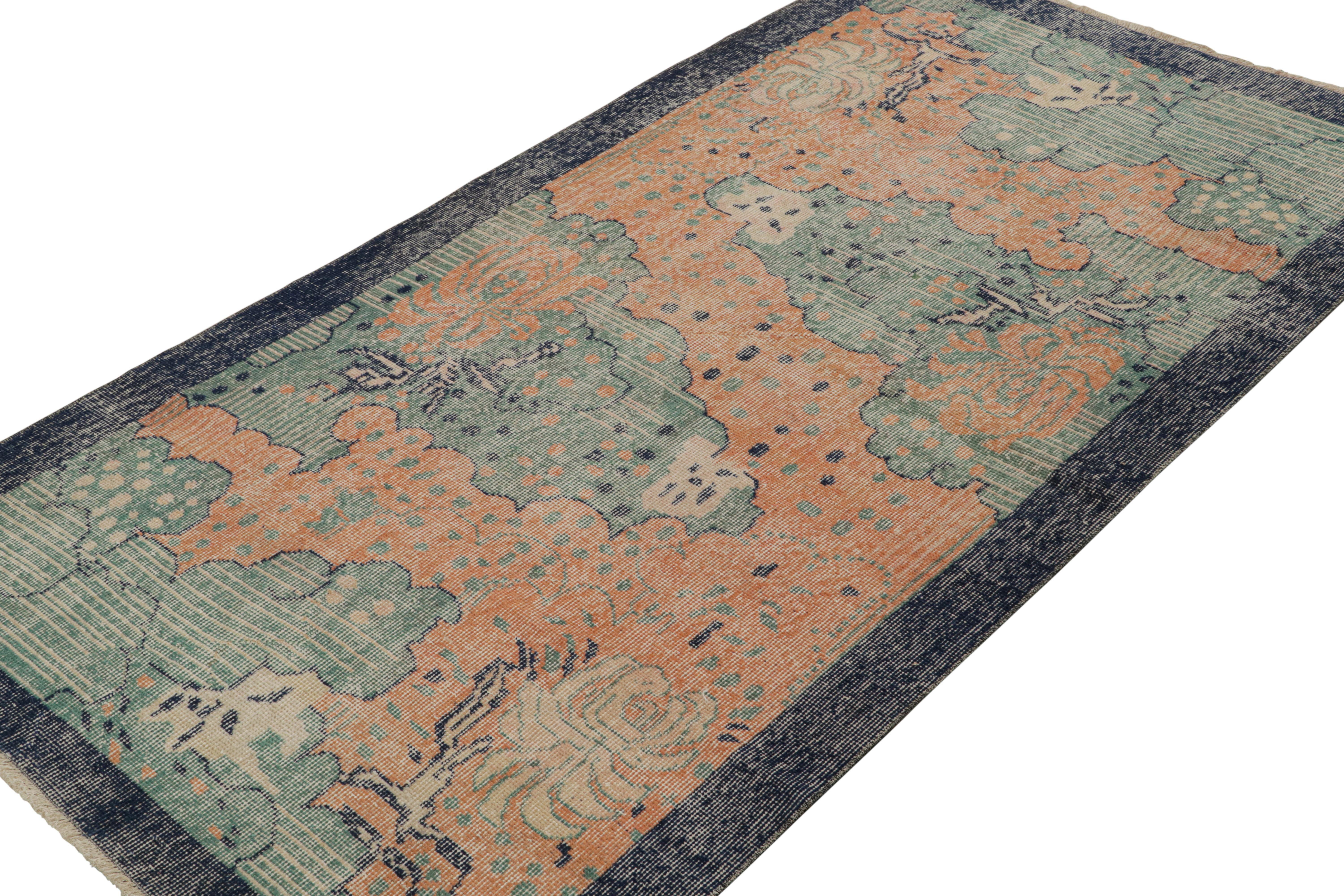Questo tappeto vintage 4x7 in stile art déco è una nuova aggiunta alla collezione Mid-Century Pasha di Rug & Kilim. Questa linea è una commemorazione, con rare curatele che crediamo provengano dal designer turco multidisciplinare Zeki