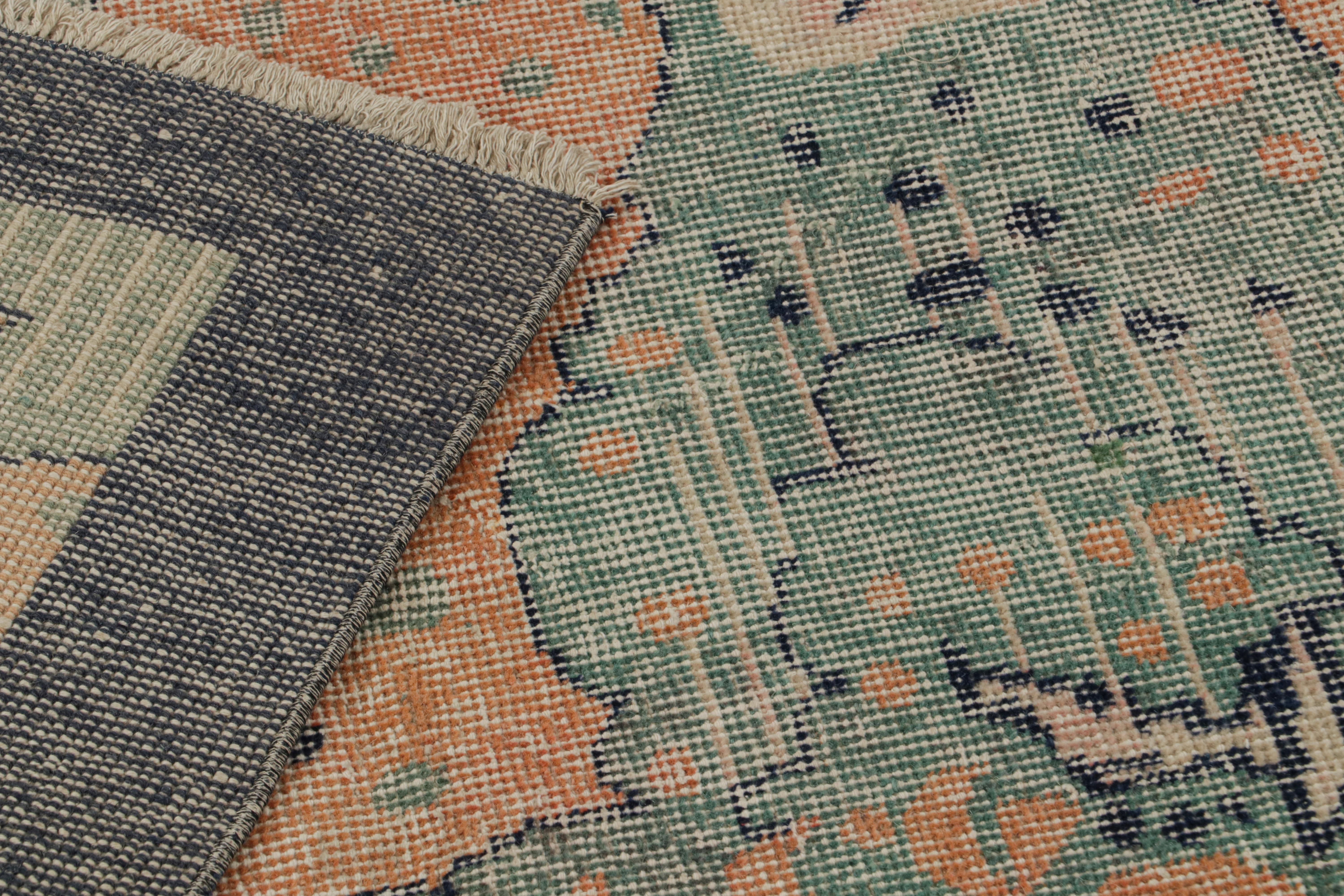Vintage Zeki Müren Teppich mit blauem und orangefarbenem Muster, von Rug & Kilim (Mitte des 20. Jahrhunderts) im Angebot