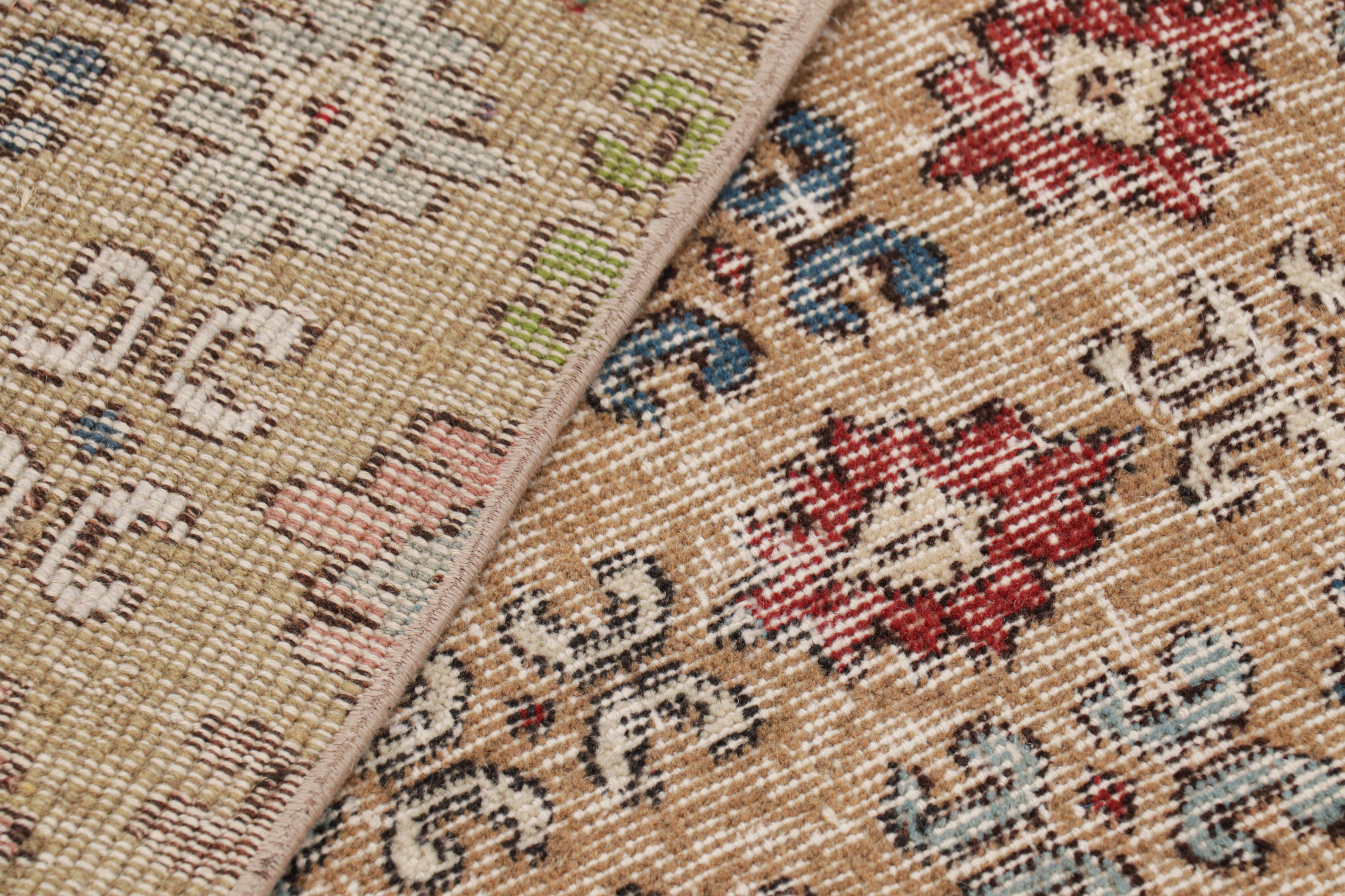 Vintage Zeki Múren Teppich in Brown mit buntem Blumenmuster von Rug & Kilim im Angebot 1