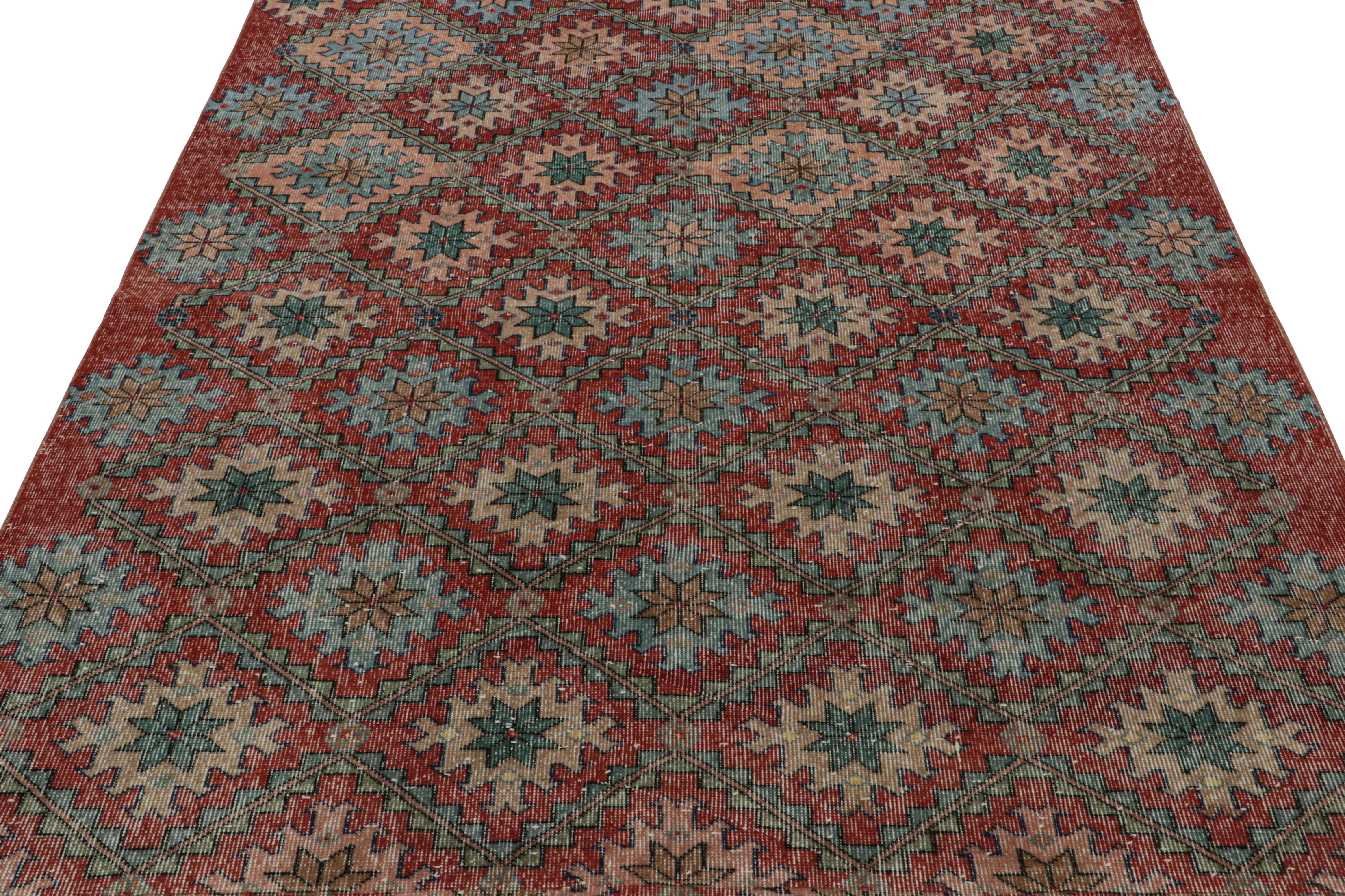 Turco Tappeto Zeki Müren vintage in borgogna con motivi geometrici, da Rug & Kilim in vendita