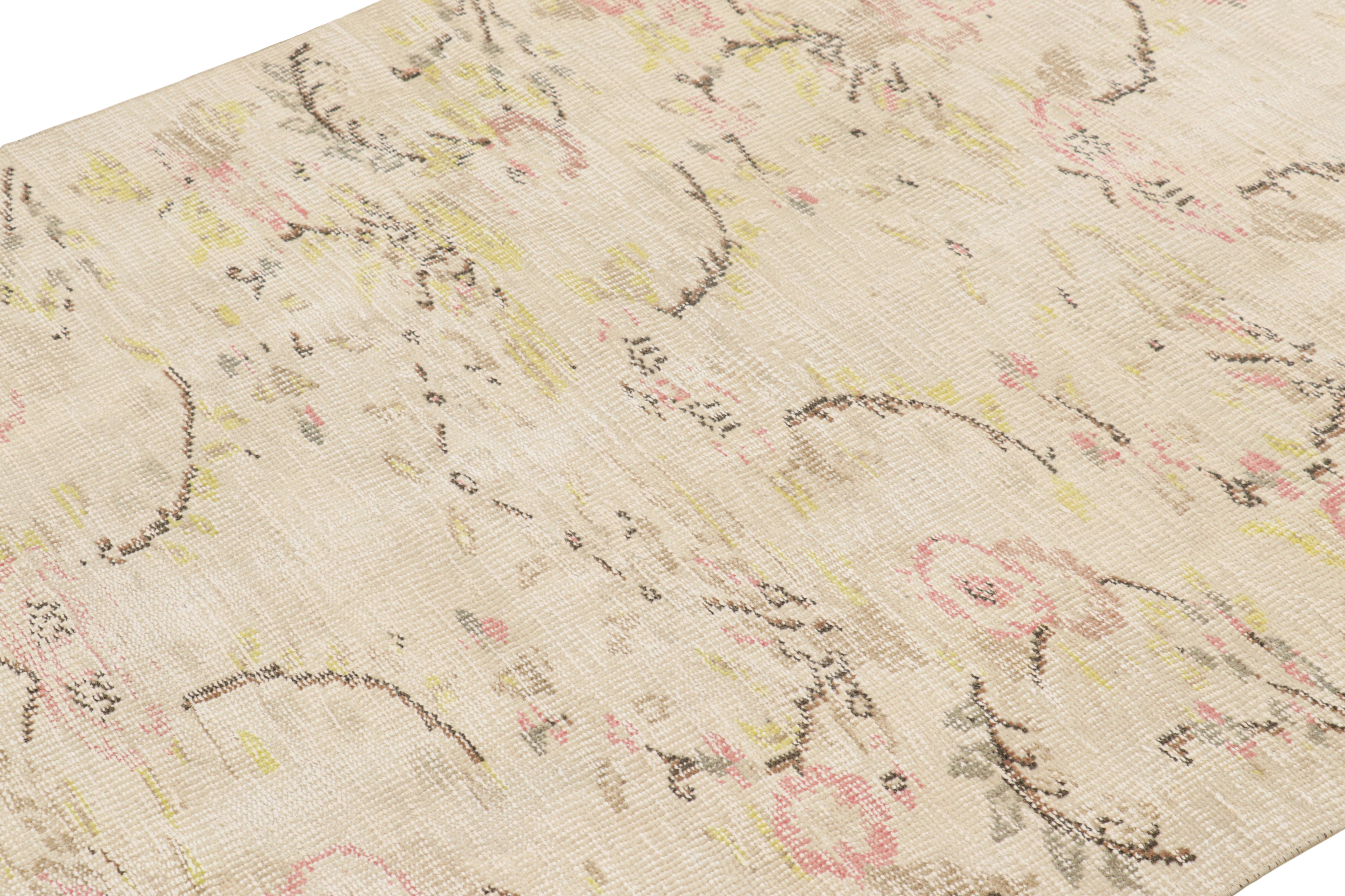 Annodato a mano in lana e proveniente dalla Turchia intorno al 1960-1970, questo tappeto vintage Zeki Müren 4x7 è un'aggiunta unica alla Rug & Kilim Collection per i suoi motivi floreali su tutto il campo. 

Sul design: 

Gli ammiratori