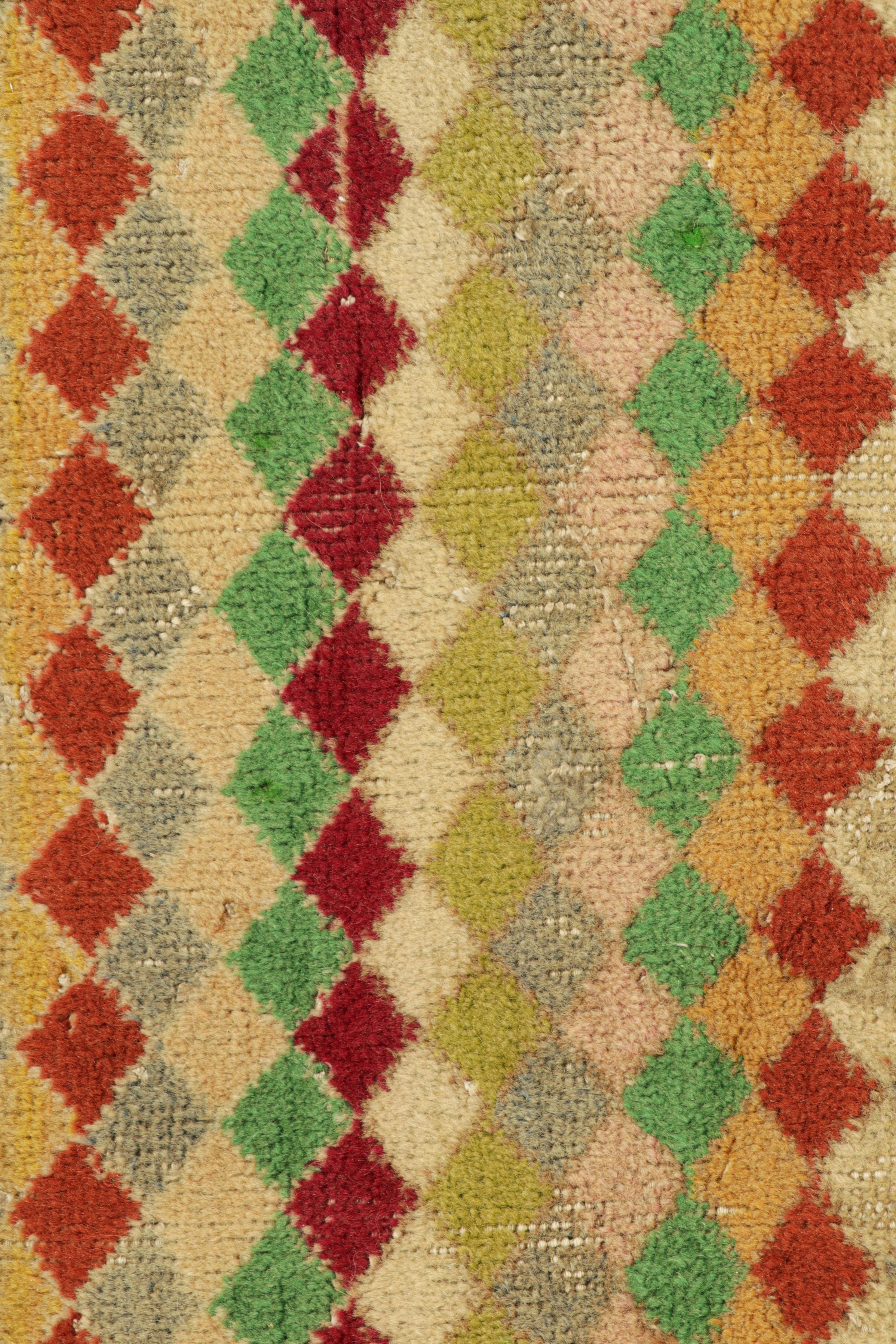 Vintage Zeki Müren Teppich in Creme mit buntem geometrischem Muster  Rug & Kilim (Türkisch) im Angebot