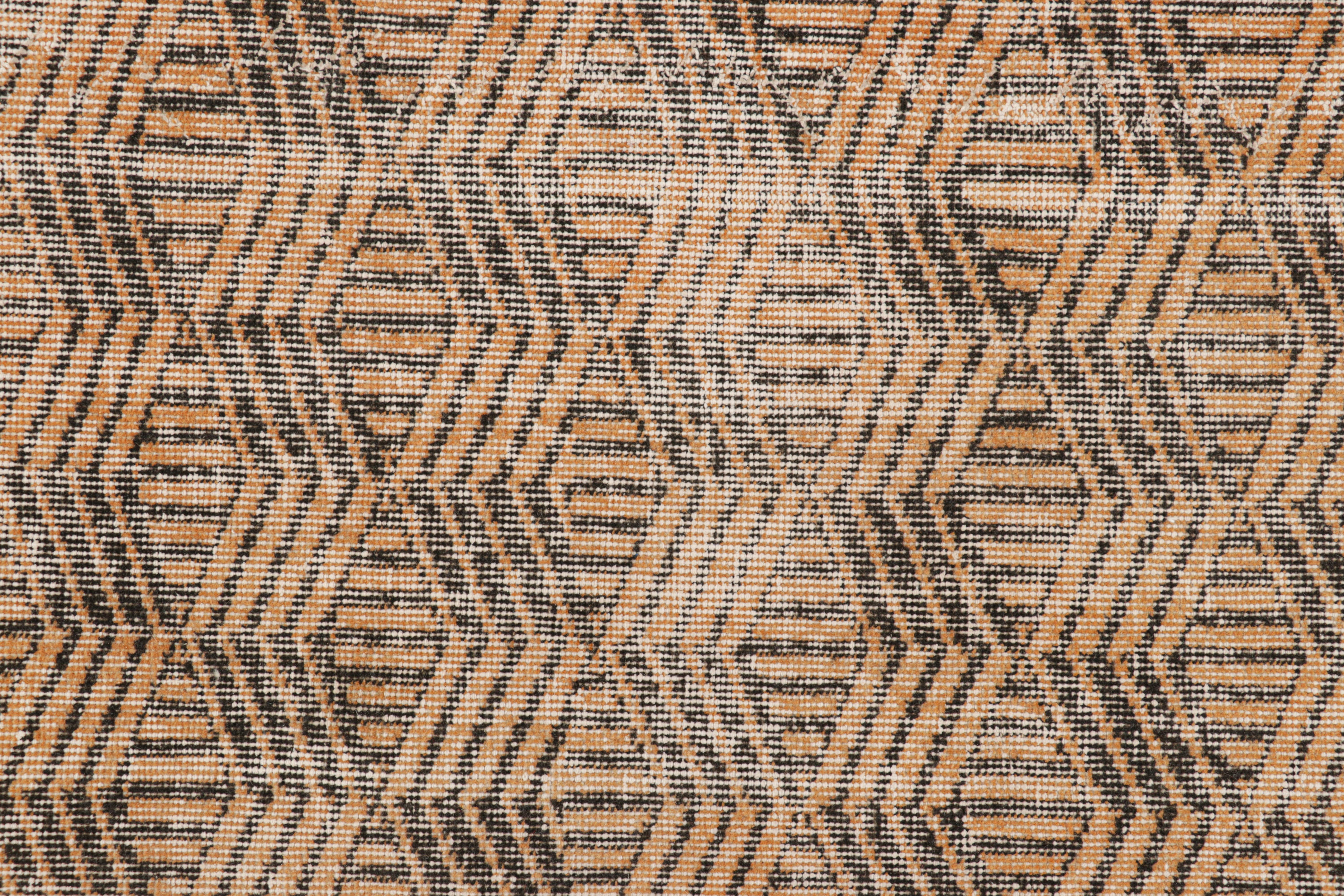 Turco Tappeto vintage Zeki Müren in oro con motivi geometrici marroni, da Rug & Kilim in vendita