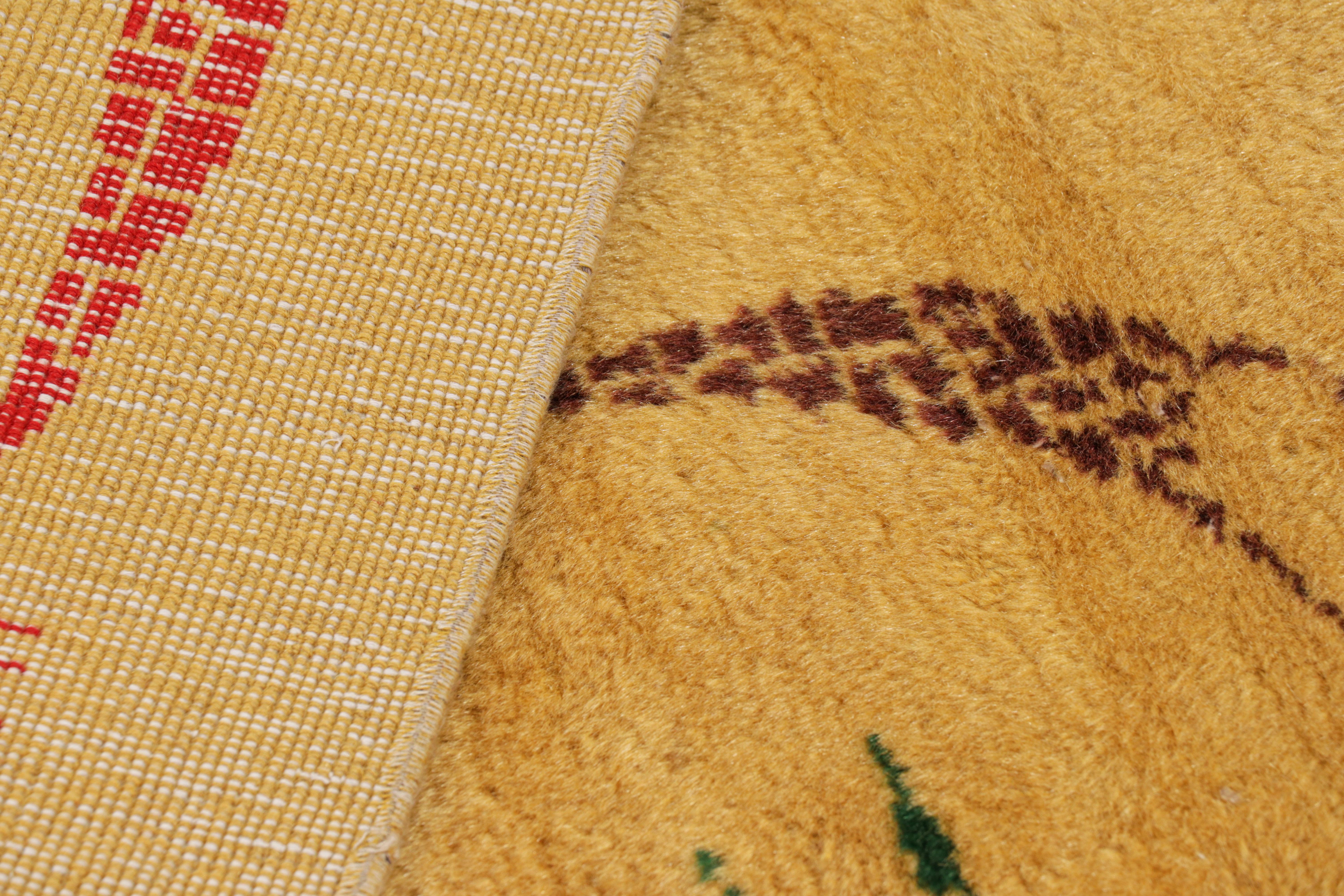 Alter Zeki Müren Teppich in Gold mit geometrischen Mustern, von Rug & Kilim (Wolle) im Angebot