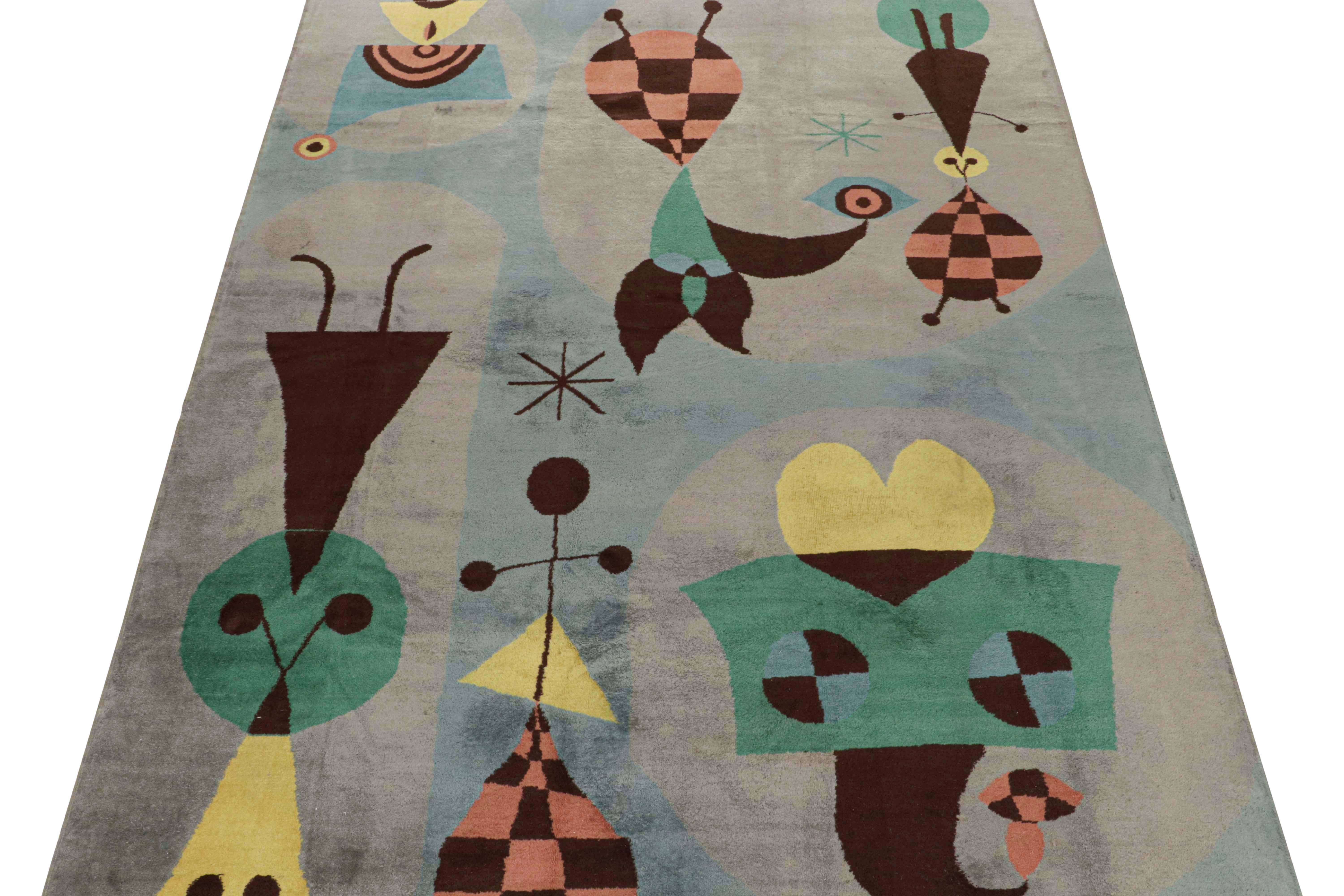 Noué à la main en laine vers 1960-1970, ce tapis vintage 8x12 est un nouvel ajout rare à la Collection Pasha du milieu du siècle de Rug & Kilim. Notre Collectional est une commémoration, avec des tapis uniques qui, selon nous, représentent les
