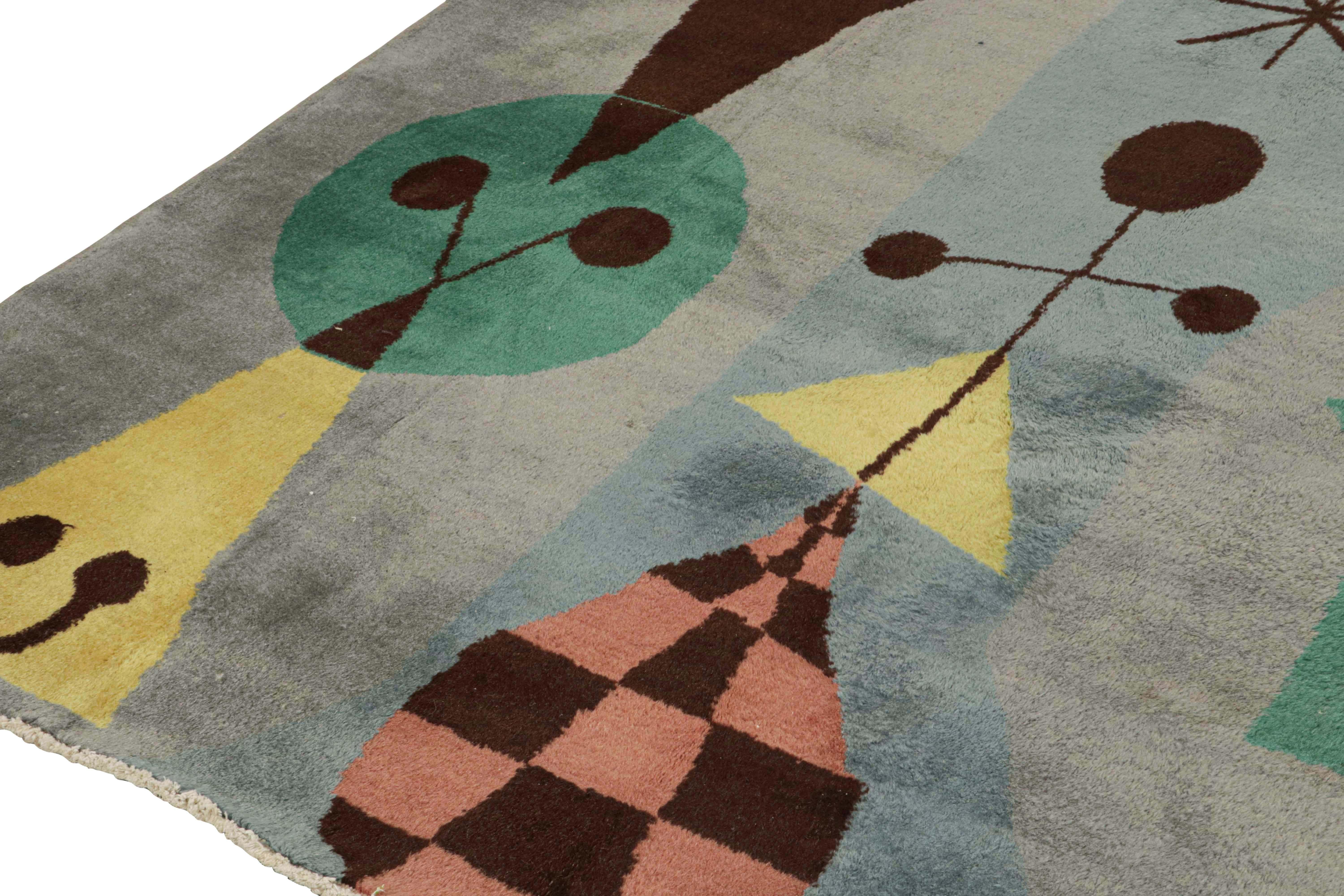 Noué à la main Tapis vintage Zeki Müren en gris avec motifs géométriques abstraits from Rug & Kilim en vente