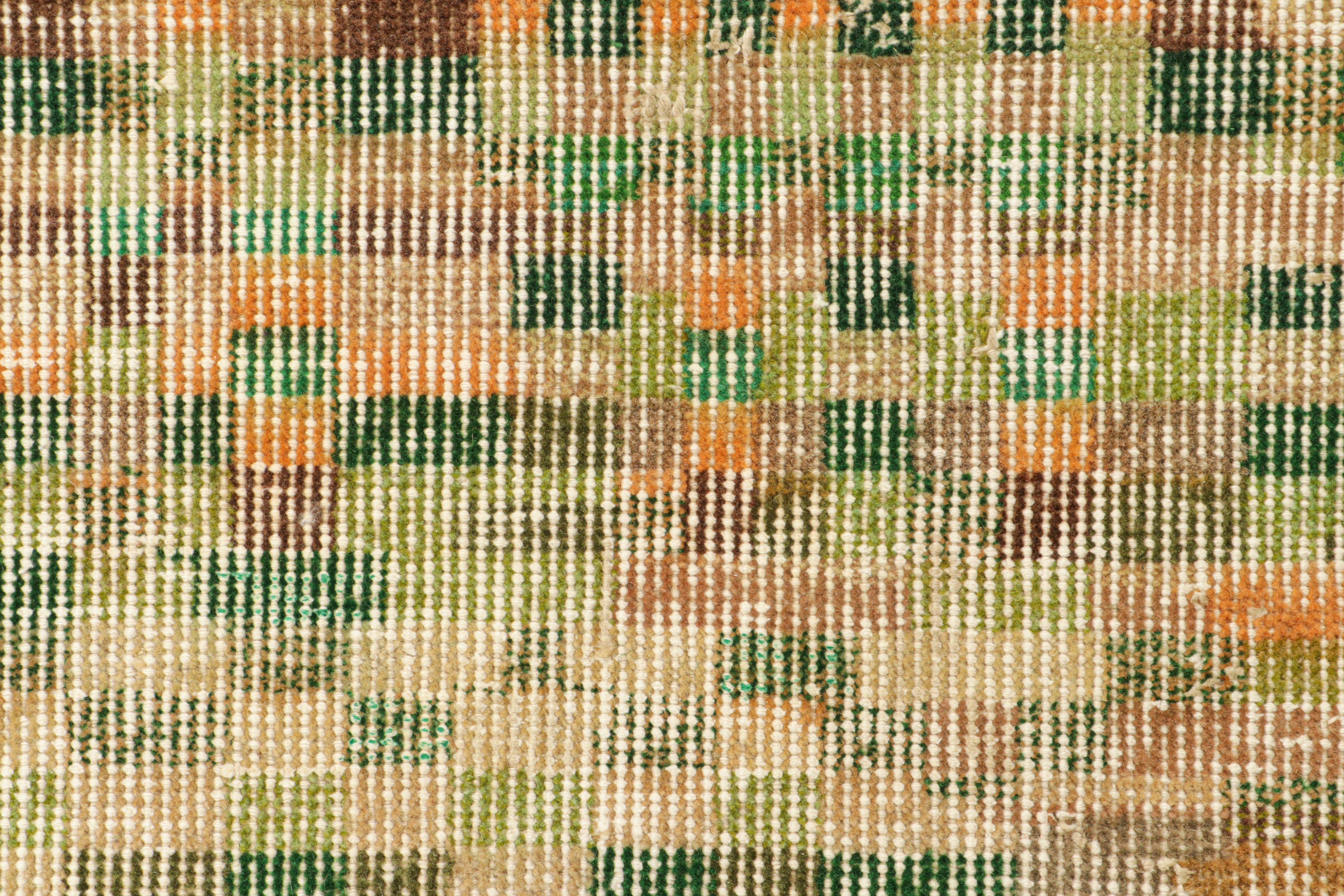 Vintage Zeki Müren Teppich in Grün mit abstraktem geometrischem Muster von Rug & Kilim (Türkisch) im Angebot