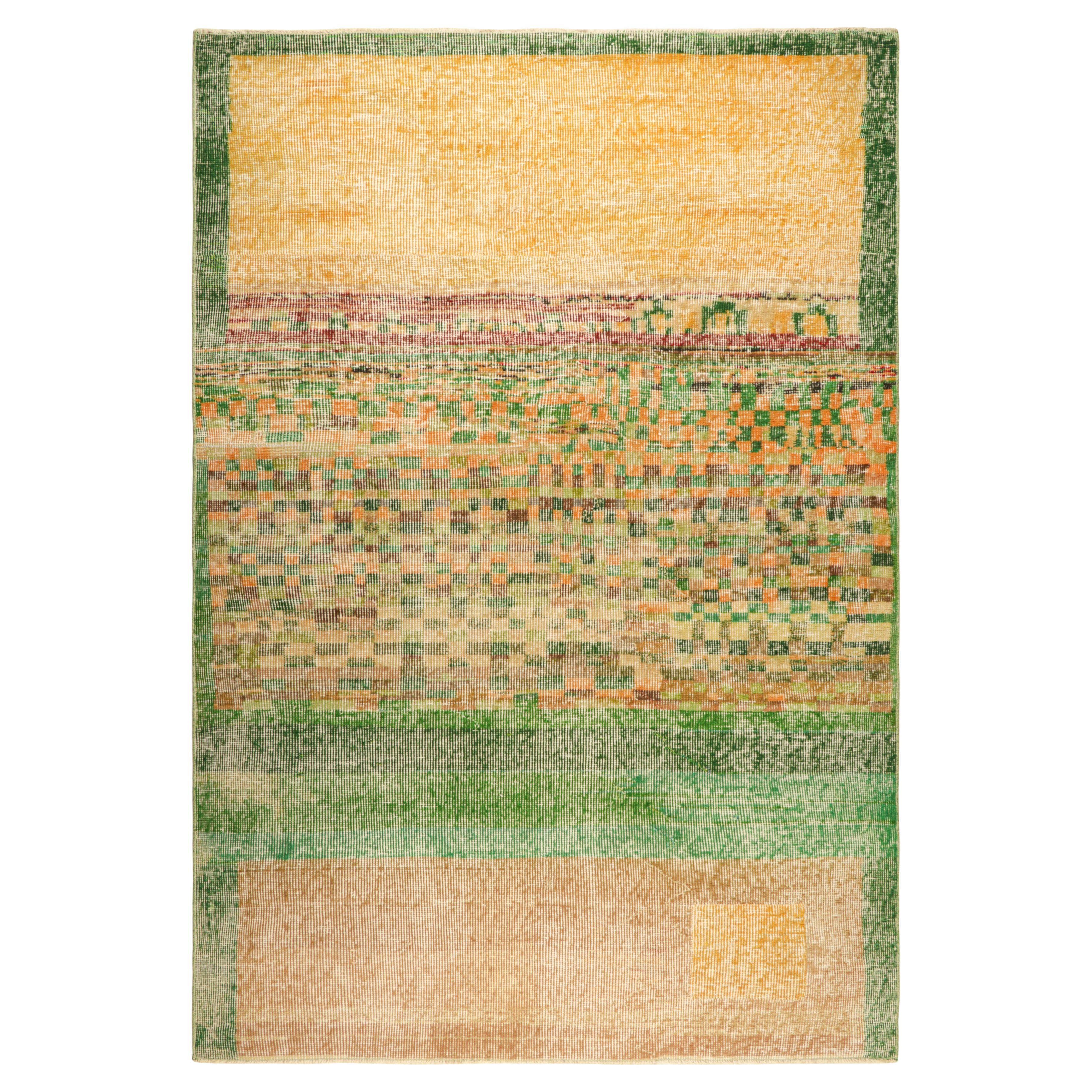 Vintage Zeki Müren Teppich in Grün mit abstraktem geometrischem Muster von Rug & Kilim im Angebot