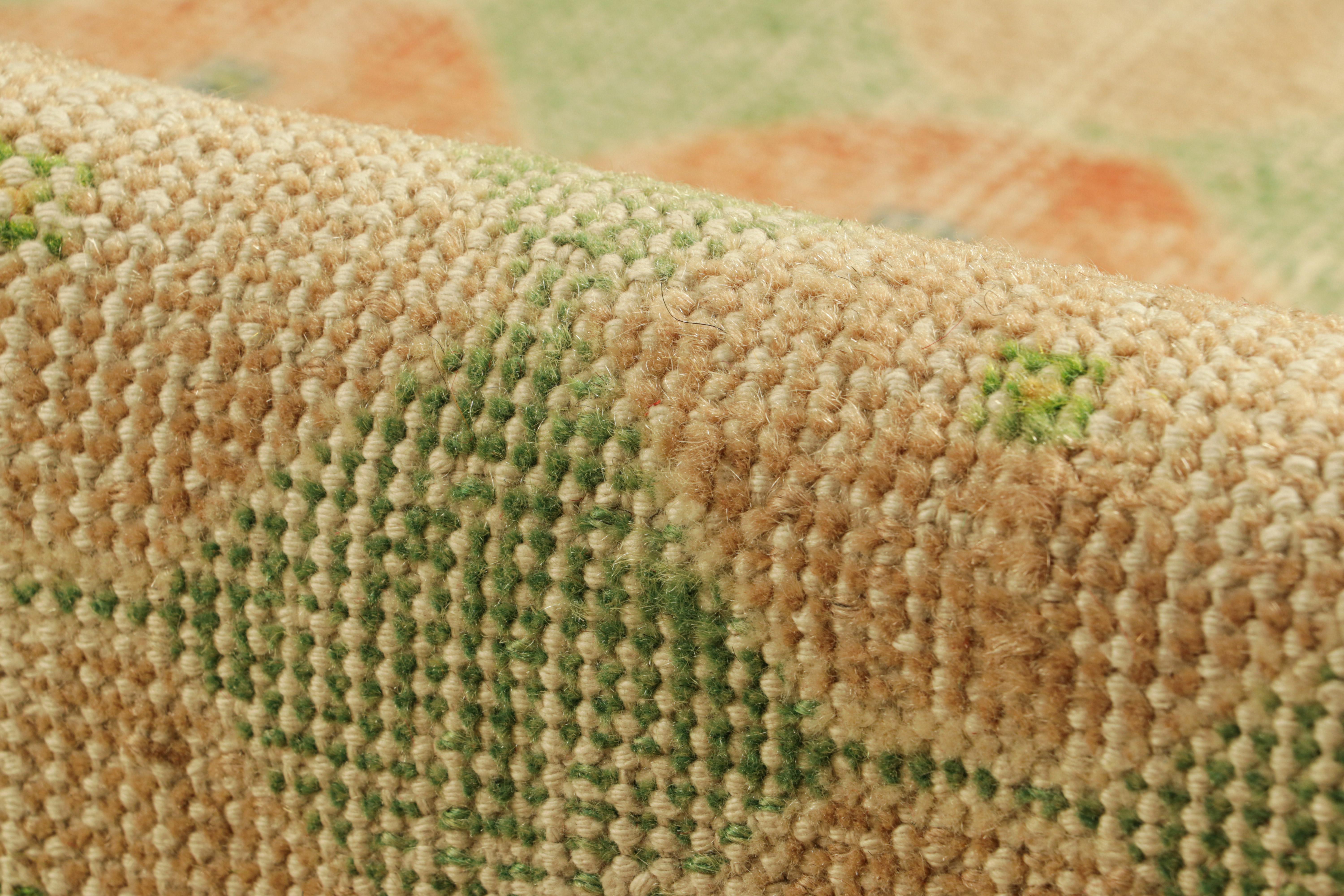 Vintage Zeki Müren Teppich in Grün mit buntem geometrischem Muster von Rug & Kilim (Wolle) im Angebot