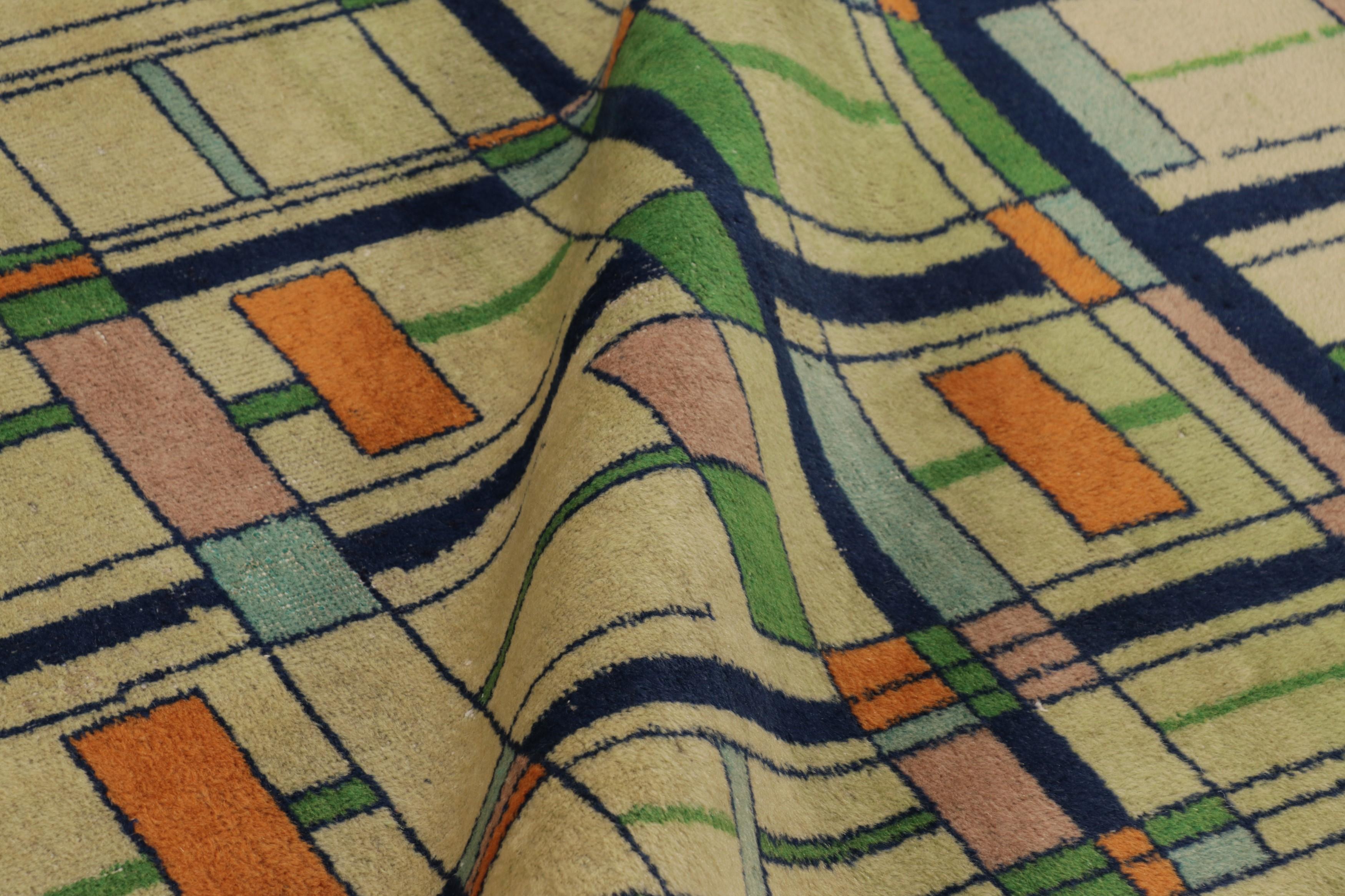 Vintage By Zeki Müren Teppich in Grün mit buntem geometrischem Muster - Rug & Kilim (Wolle) im Angebot