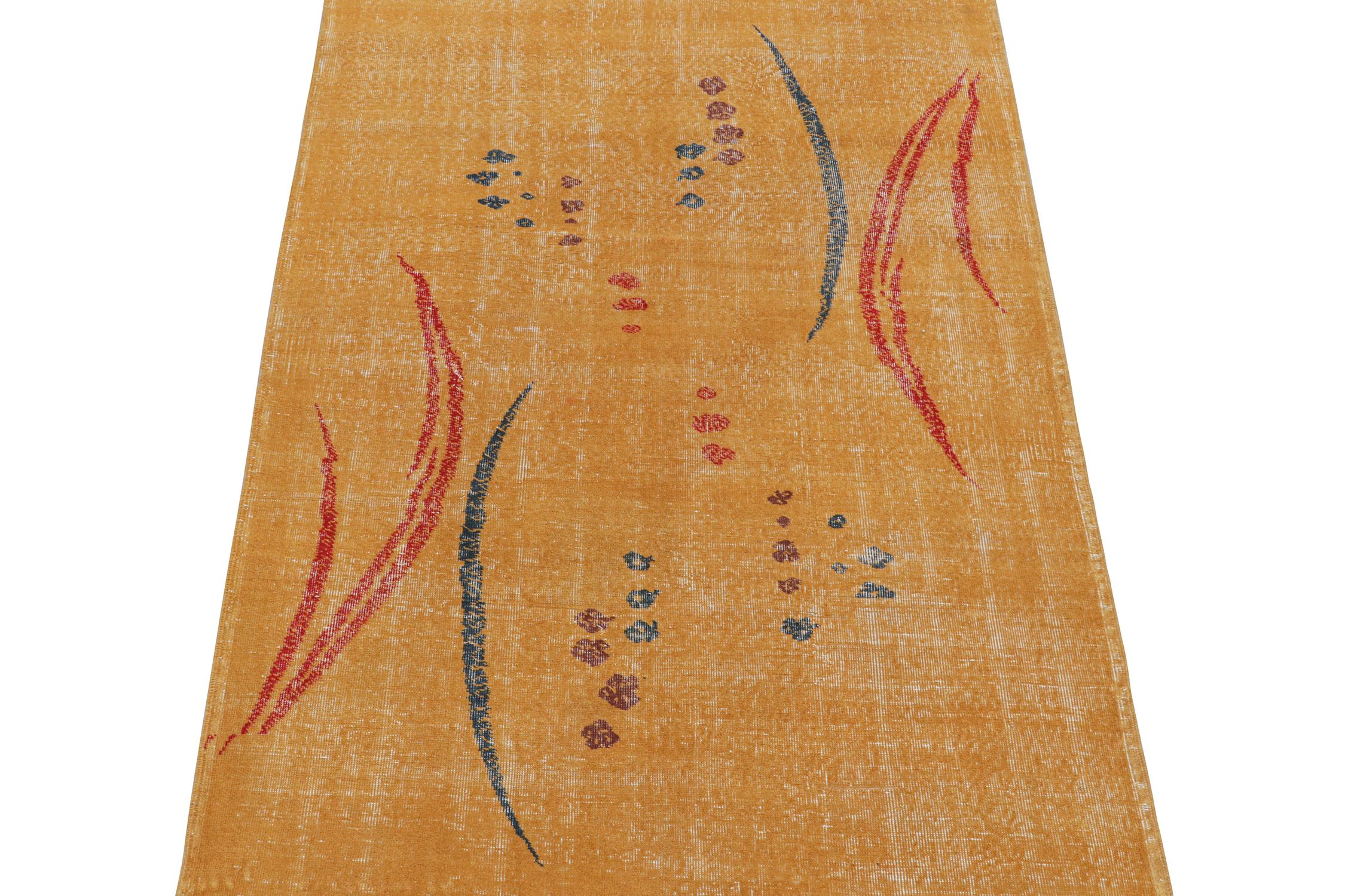 This vintage 5x8 rug from Turkey is an exciting new addition to Rug & Kilim’s Mid-Century Pasha Collection. This line is a commemoration, with rare curations we believe to hail from multidisciplinary Turkish designer Zeki Müren. Hand-knotted in wool