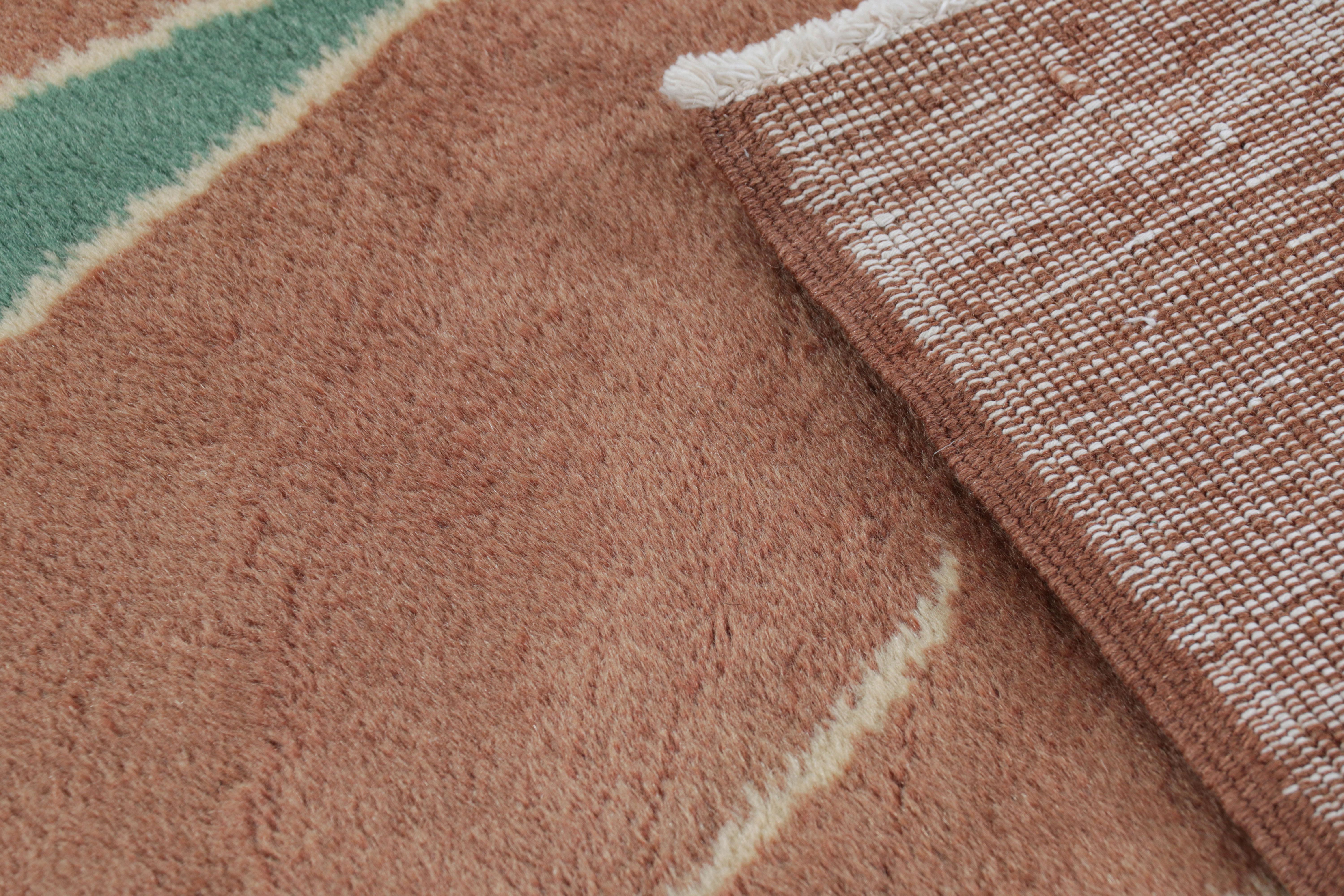 Vintage Zeki Müren Teppich in Rosa mit mehrfarbigen geometrischen Mustern  Rug & Kilim (Mitte des 20. Jahrhunderts) im Angebot