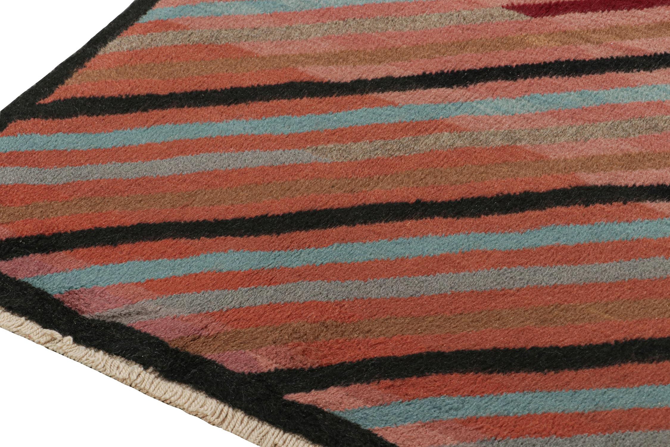 Vintage Zeki Müren Teppich in Rosa mit mehrfarbigen Streifen von Rug & Kilim im Zustand „Gut“ im Angebot in Long Island City, NY