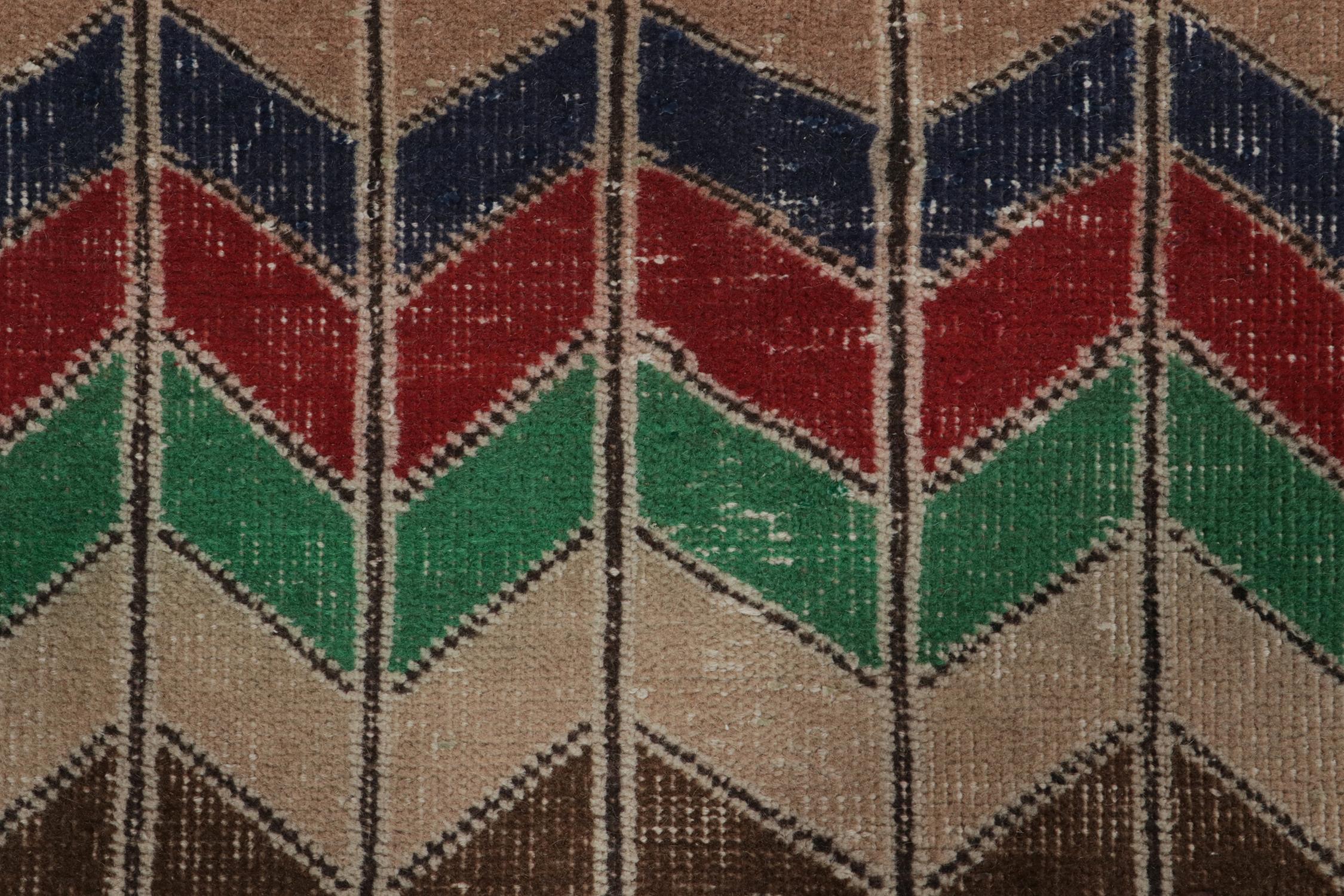 Vintage Zeki Müren Teppich in polychromen Chevron-Mustern, von Rug & Kilim (Mitte des 20. Jahrhunderts) im Angebot