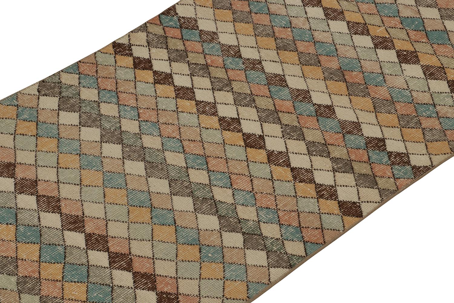 Zeki-Wandteppich in polychromem, geometrischem Muster, von Rug & Kilim (Handgeknüpft) im Angebot