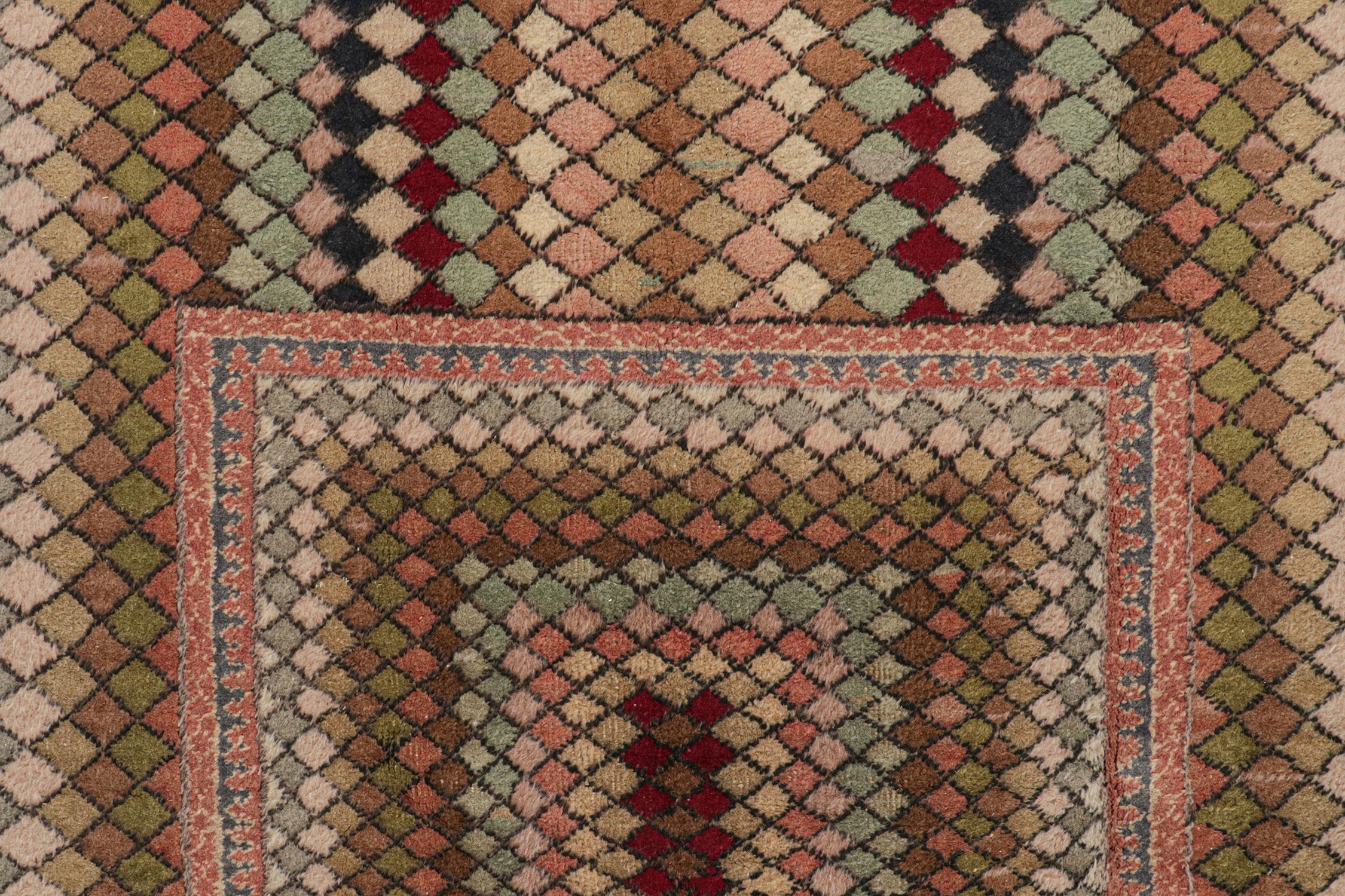 Tapis vintage Zeki Müren aux motifs géométriques polychromes par Rug & Kilim Bon état - En vente à Long Island City, NY