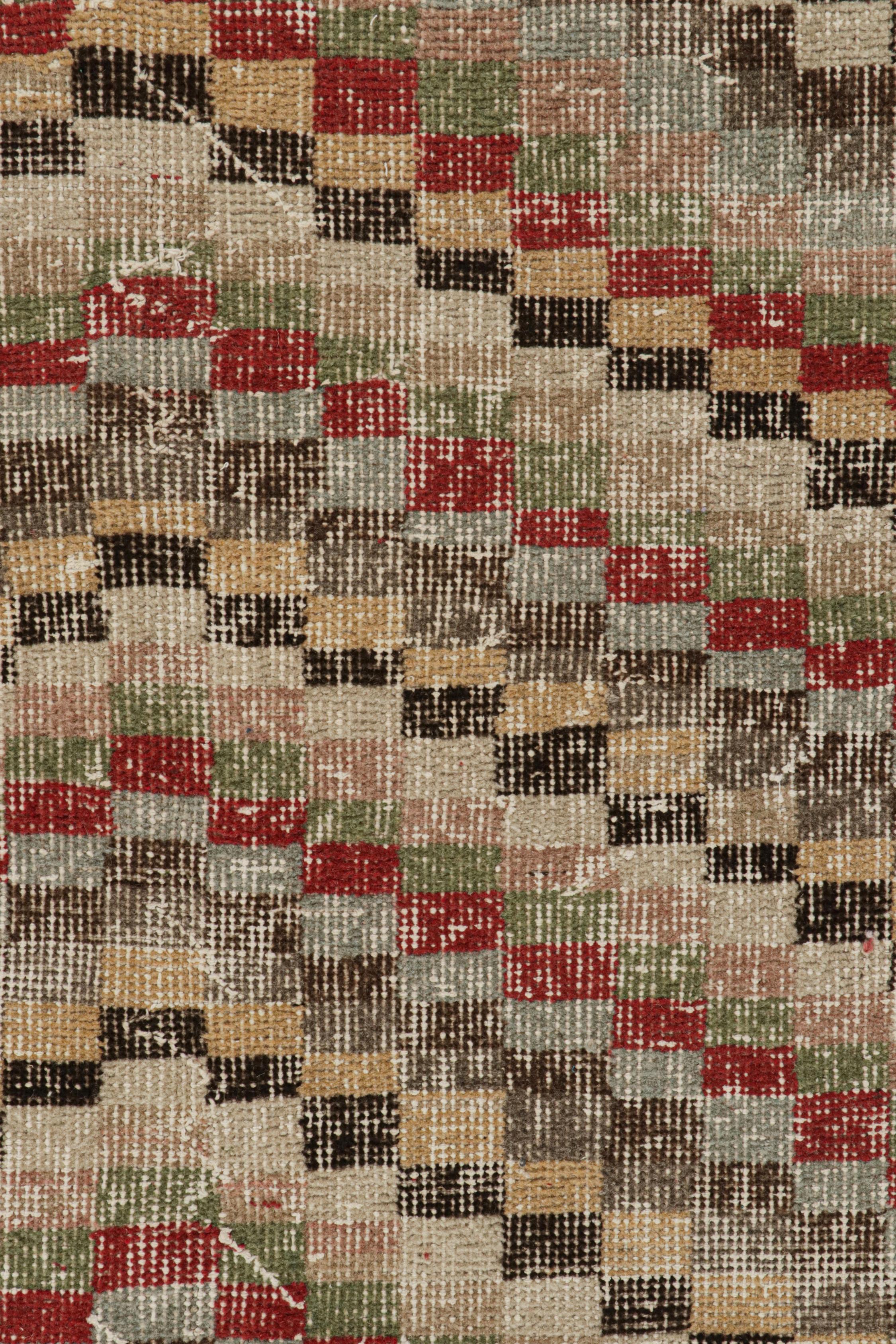 Vintage Zeki Müren Teppich in polychromatischen geometrischen Mustern, von Rug & Kilim im Zustand „Gut“ im Angebot in Long Island City, NY