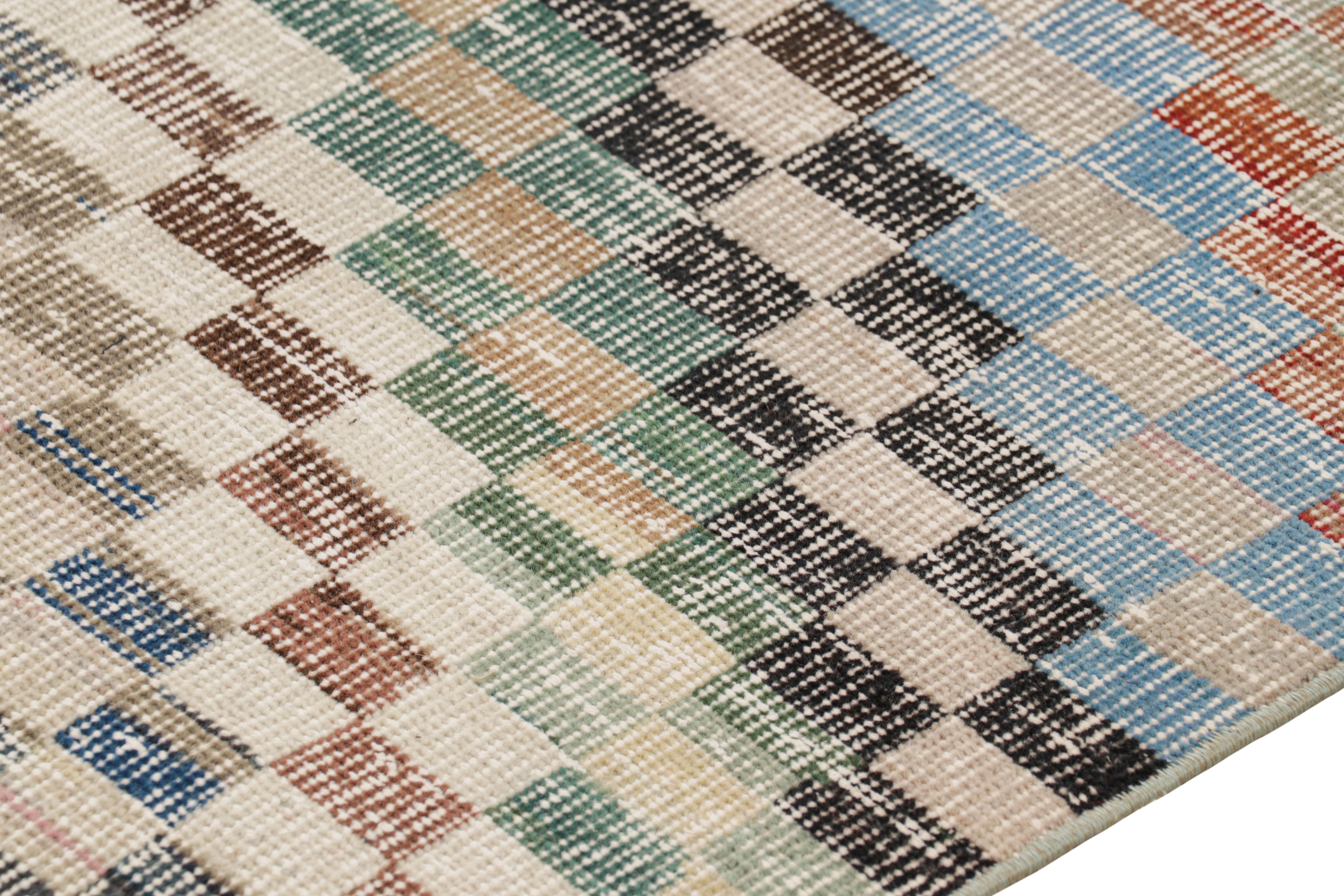 Vintage Zeki Müren Teppich in polychromen geometrischen Mustern, von Rug & Kilim (Türkisch) im Angebot