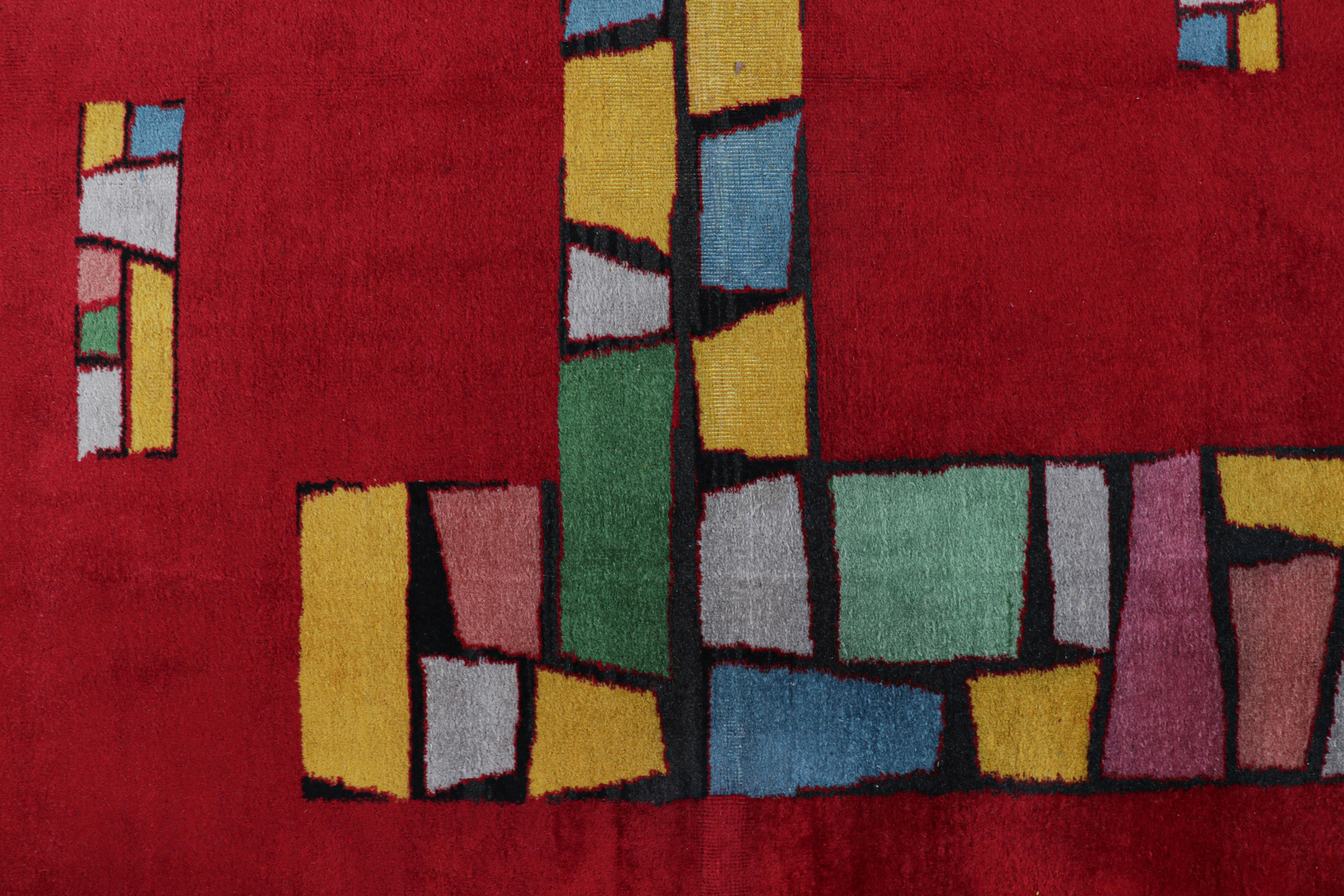 Vintage Zeki Müren Teppich in Rot mit bunten geometrischen Mustern, von Rug & Kilim (Türkisch) im Angebot