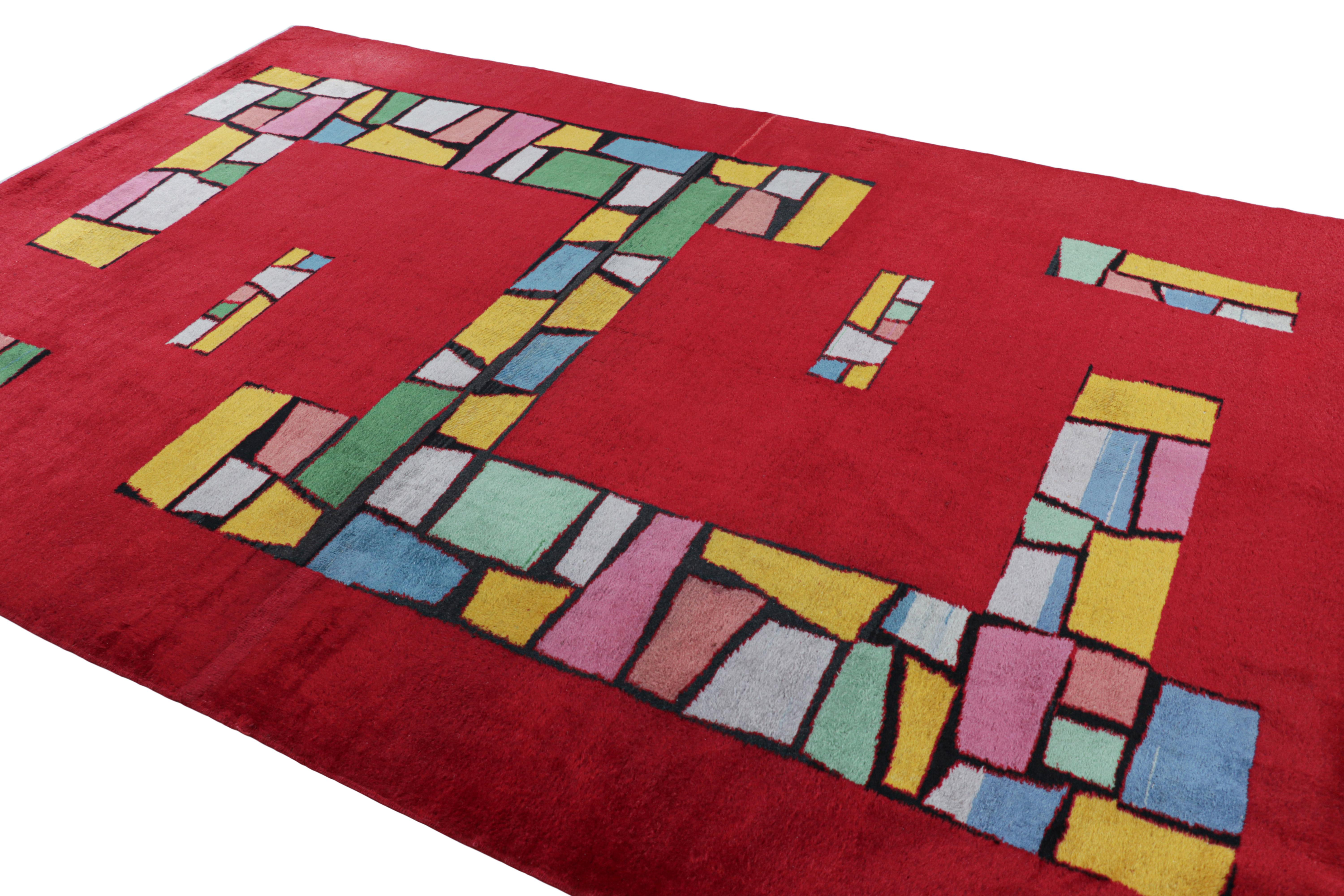 Vintage Zeki Müren Teppich in Rot mit bunten geometrischen Mustern, von Rug & Kilim (Handgeknüpft) im Angebot