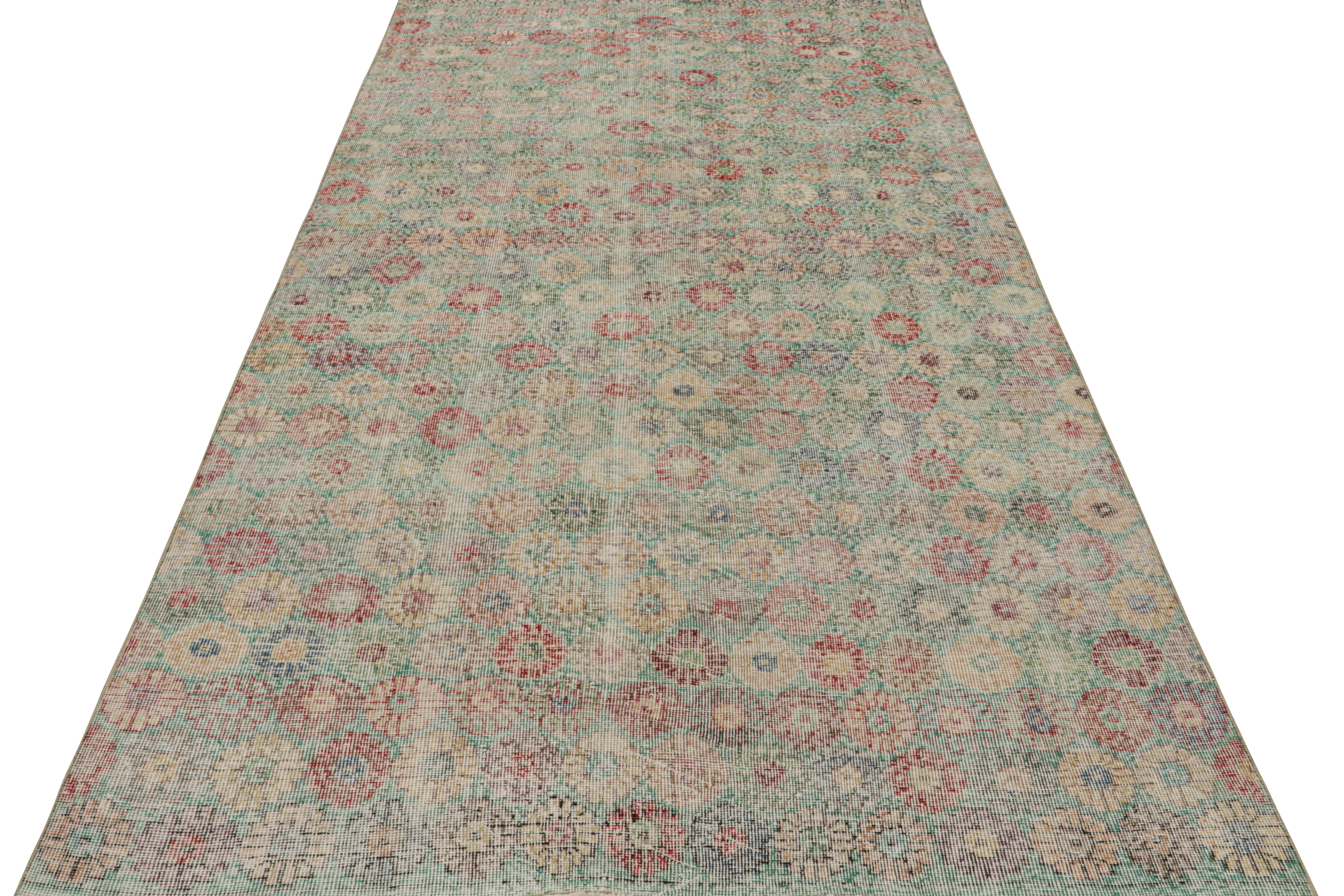Vintage Zeki Müren Teppich in Teal mit bunten Blumenmustern, von Rug & Kilim (Türkisch) im Angebot