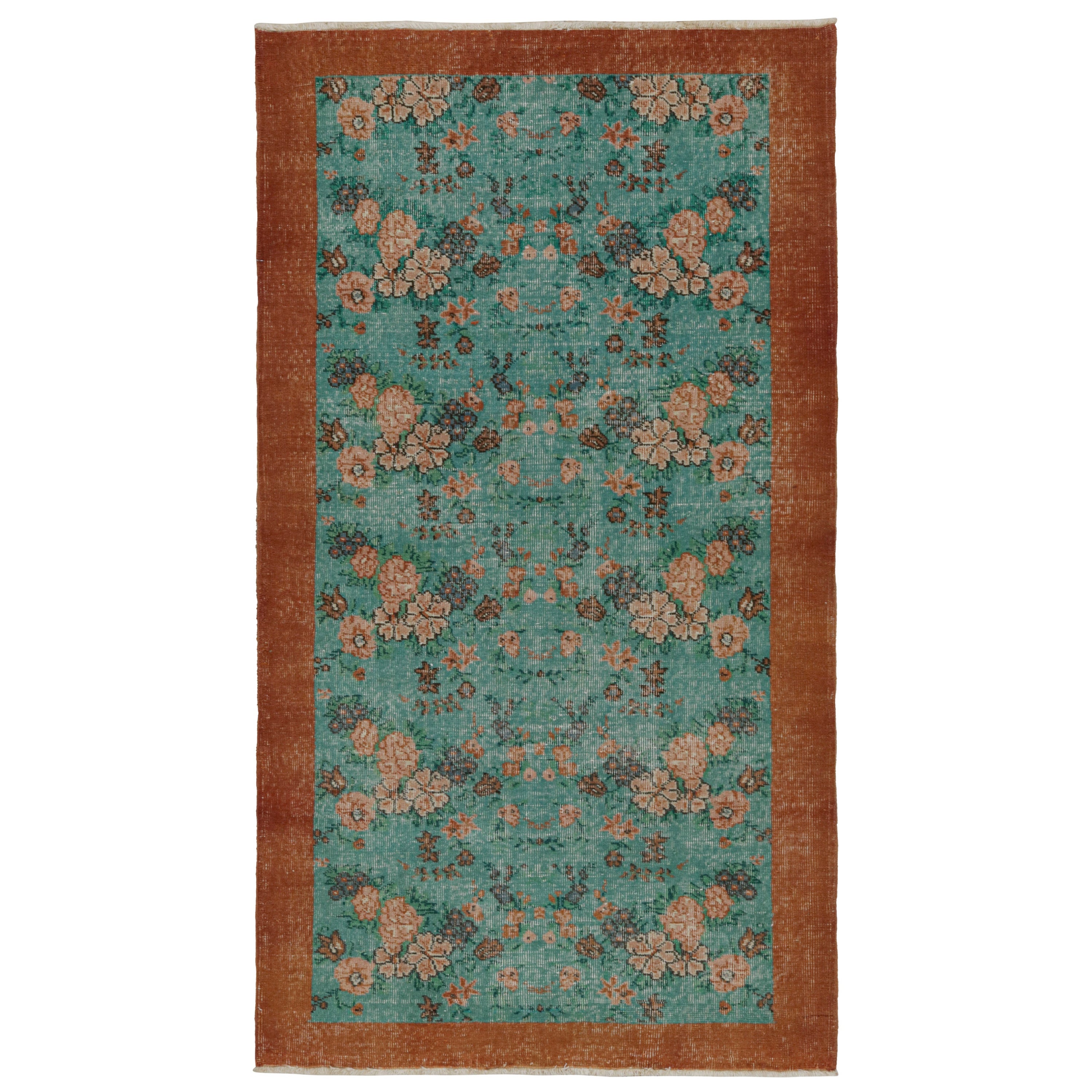 Zeki-Wandteppich in Teal, mit floralen Mustern, von Rug & Kilim