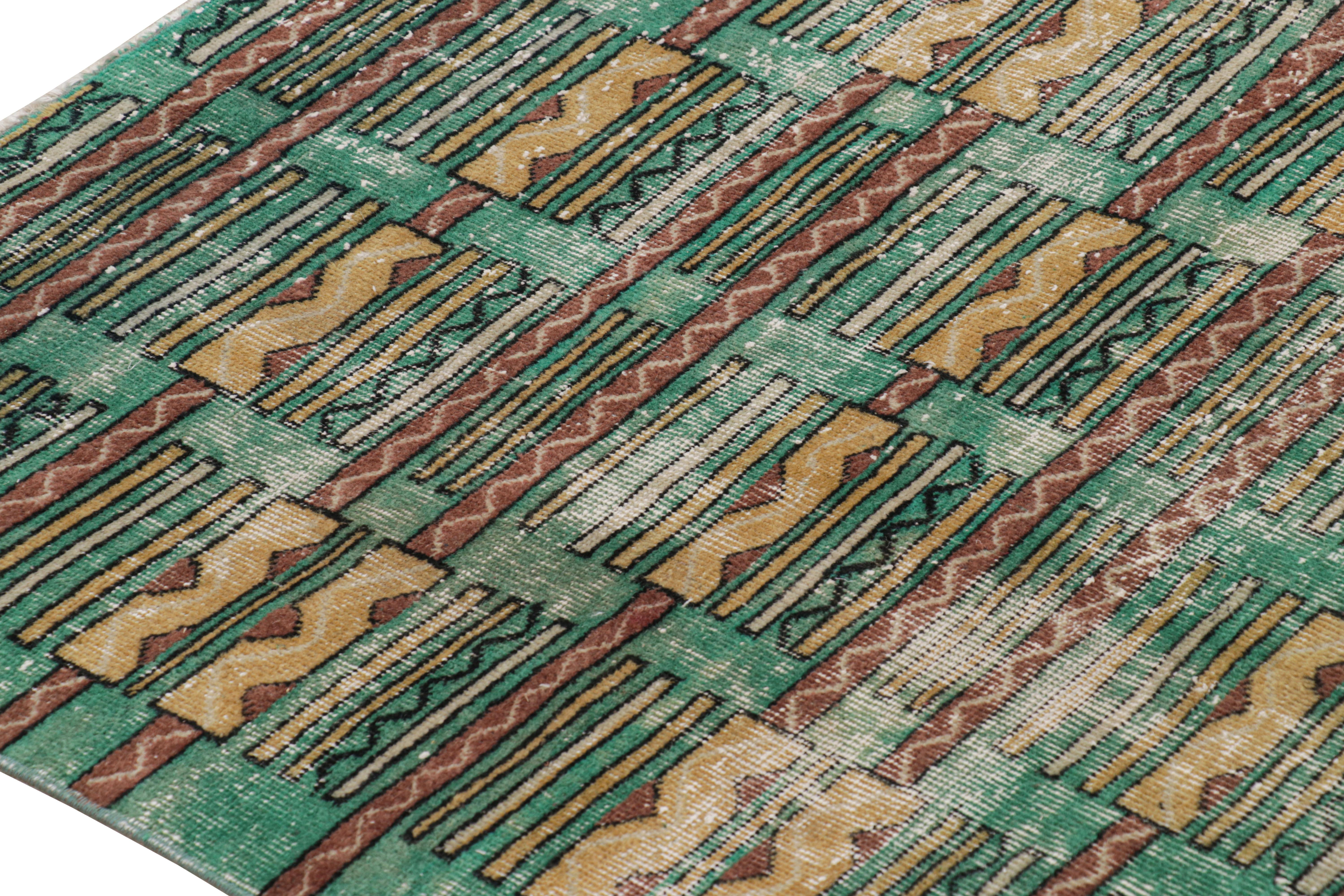 Vintage Zeki Müren Teppich in Teal mit geometrischen Mustern, von Rug & Kilim (Türkisch) im Angebot