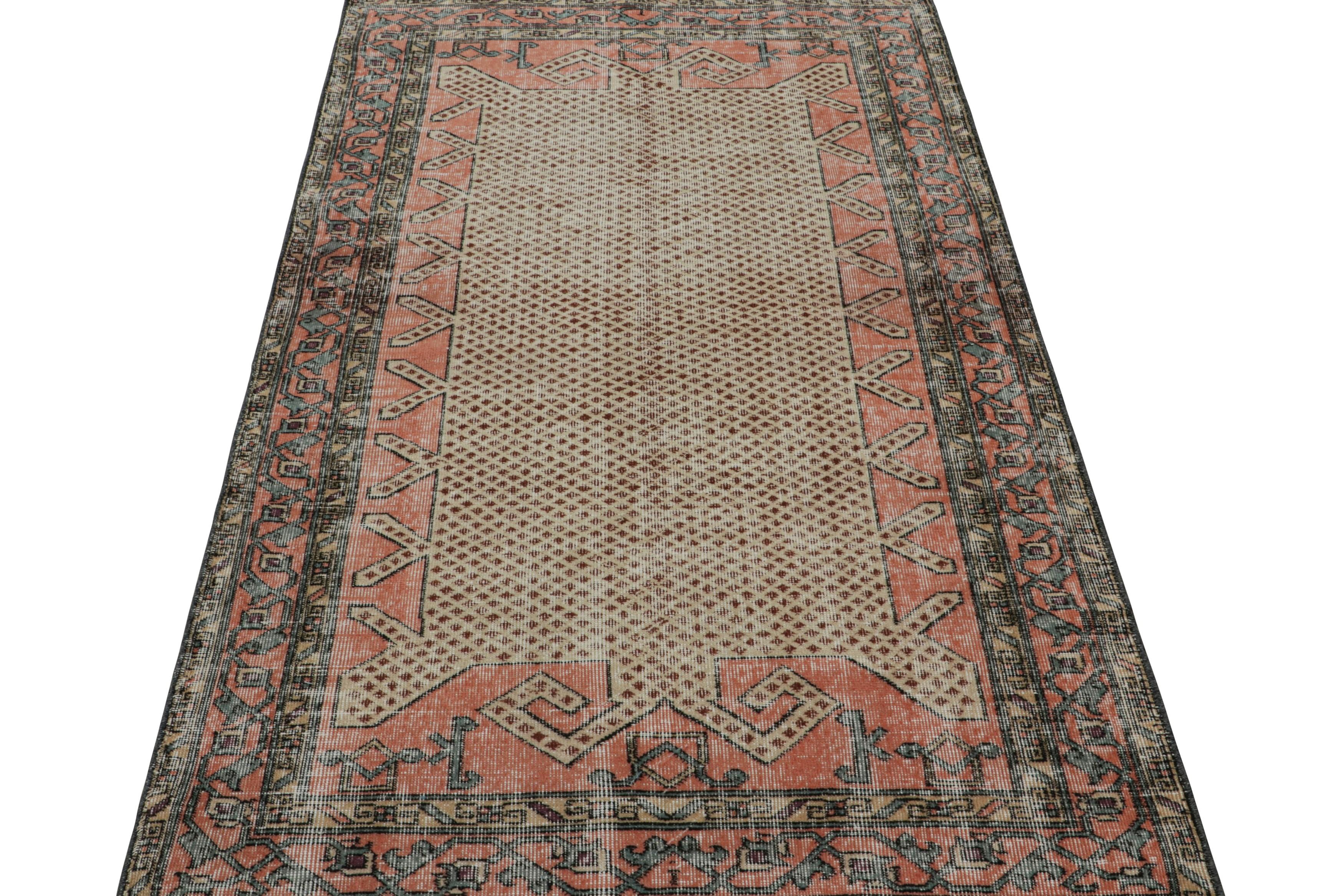 Alter Zeki Müren Teppich in Rot- und Goldtönen, von Rug & Kilim (Türkisch) im Angebot